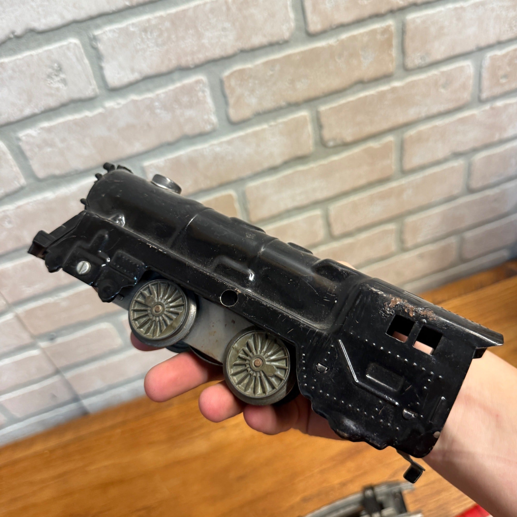 Vintage Tin Metal Marx Train Toy Set W/ Cars Locomotive & Track