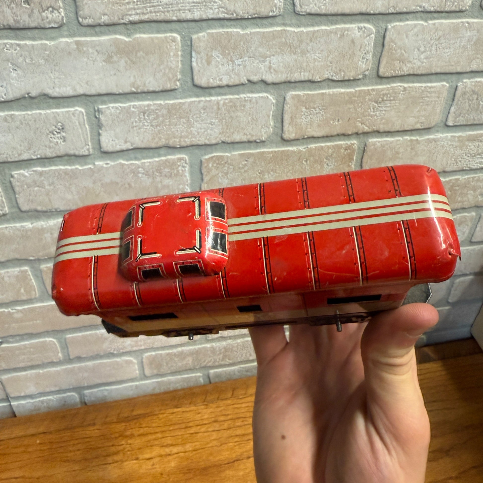 Vintage Tin Metal Marx Train Toy Set W/ Cars Locomotive & Track