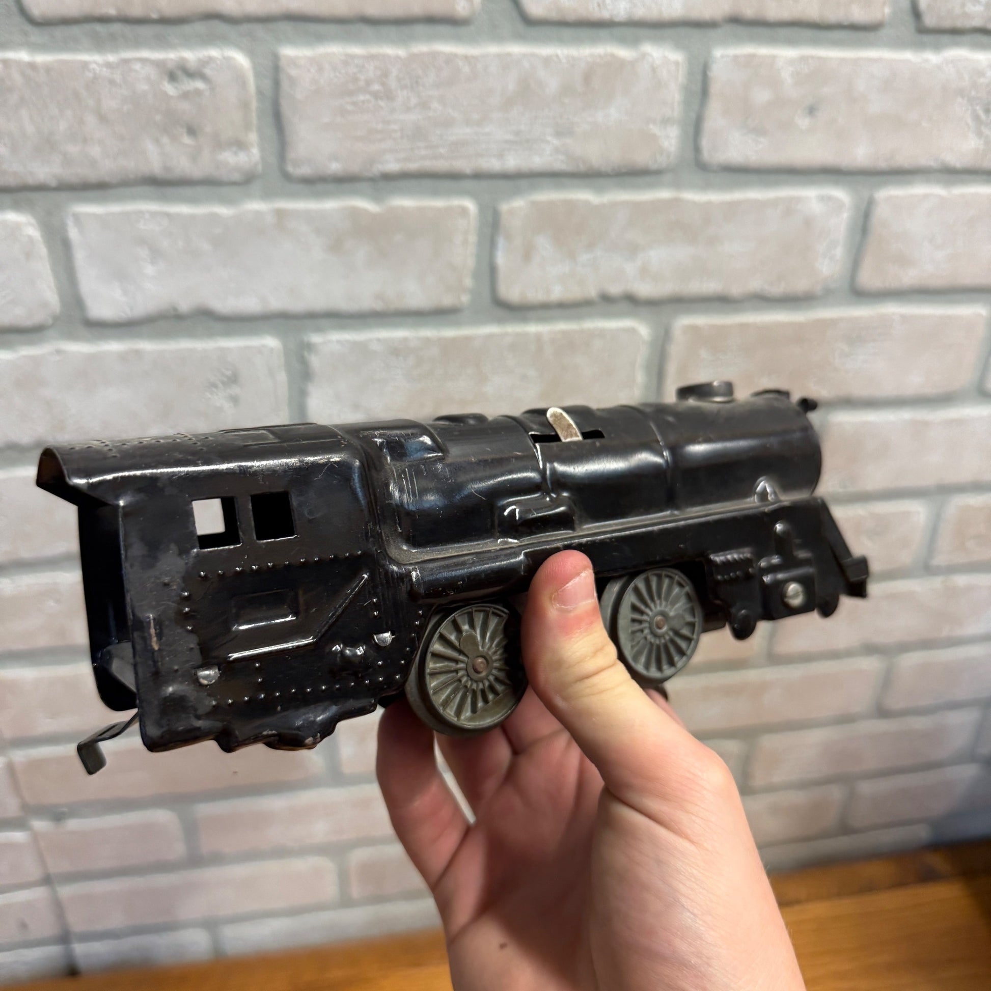 Vintage Tin Metal Marx Train Toy Set W/ Cars Locomotive & Track