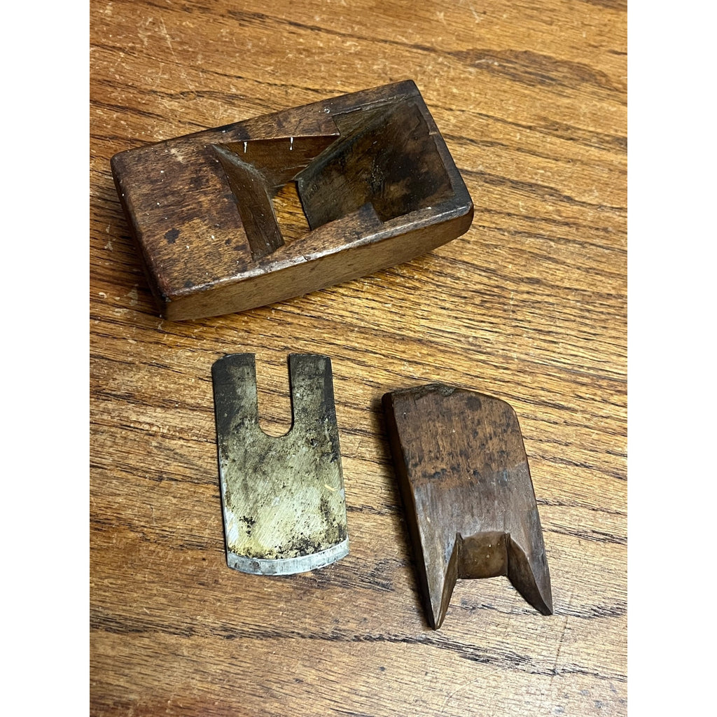 Antique Cooper's Barrel Makers Round Bottom Wooden Plane Curved Sole Tool 4.5"