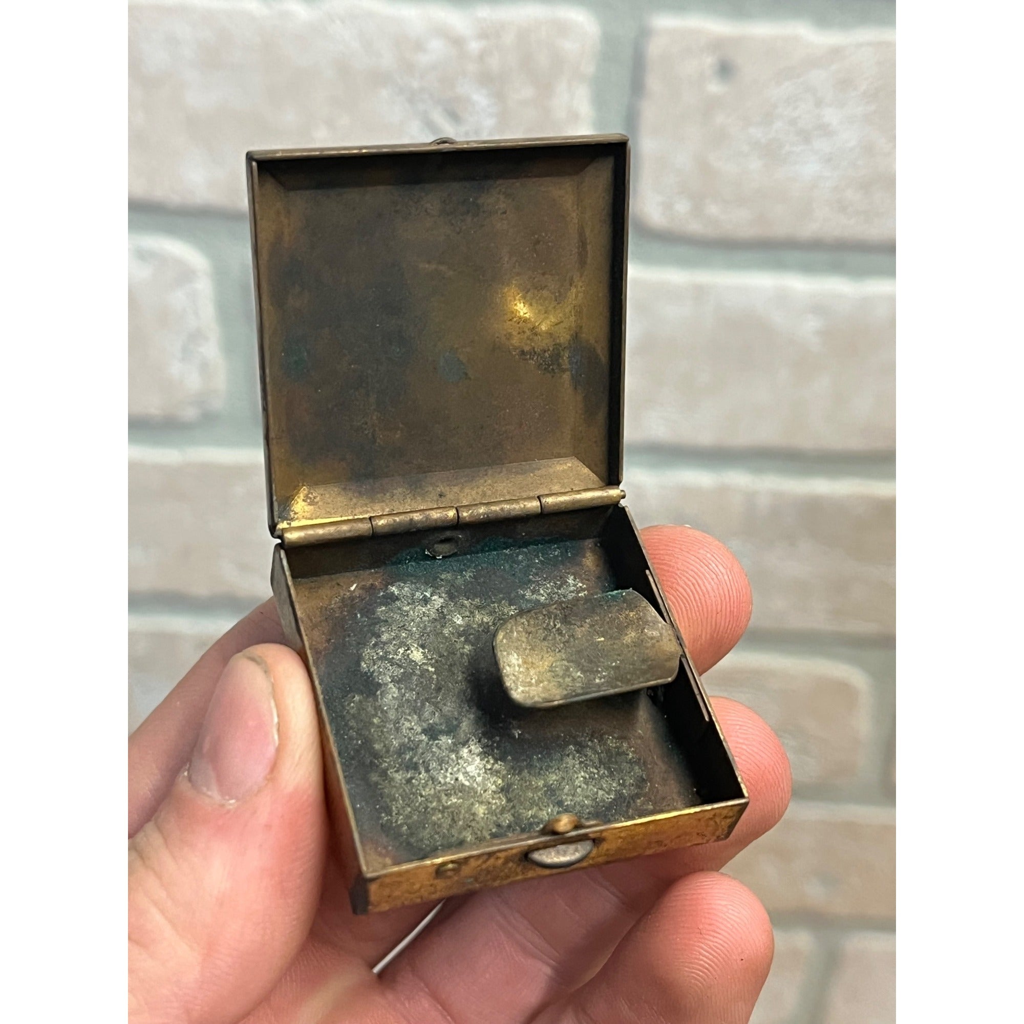 Vintage Mini Portable Pocket Purse Travel Cigarette Ashtray Brass Silent Butler