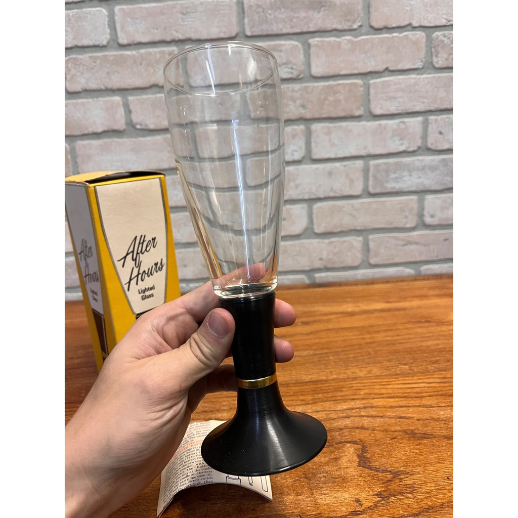 Vintage David Douglas & Co. After Hours Lighted Beer Glass Manitowoc, WI Barware