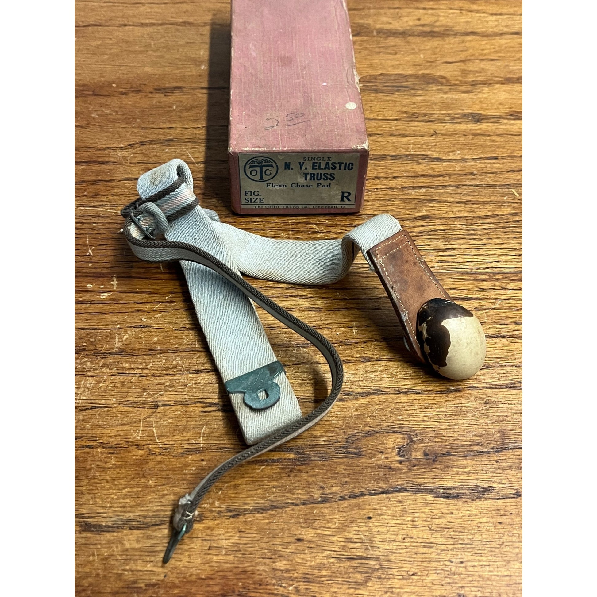 Vintage Ohio Truss Co Hernia Excelsior Spot Pad Medical Device Oddity w/ Box