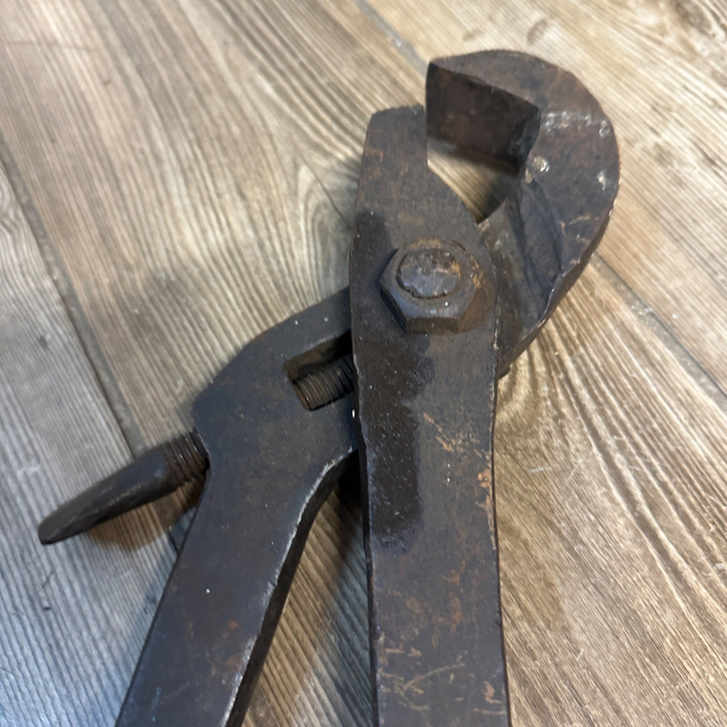 Antique #2 Large Cast Wrench Long Railroad Steam Engine Tongs? Blacksmith