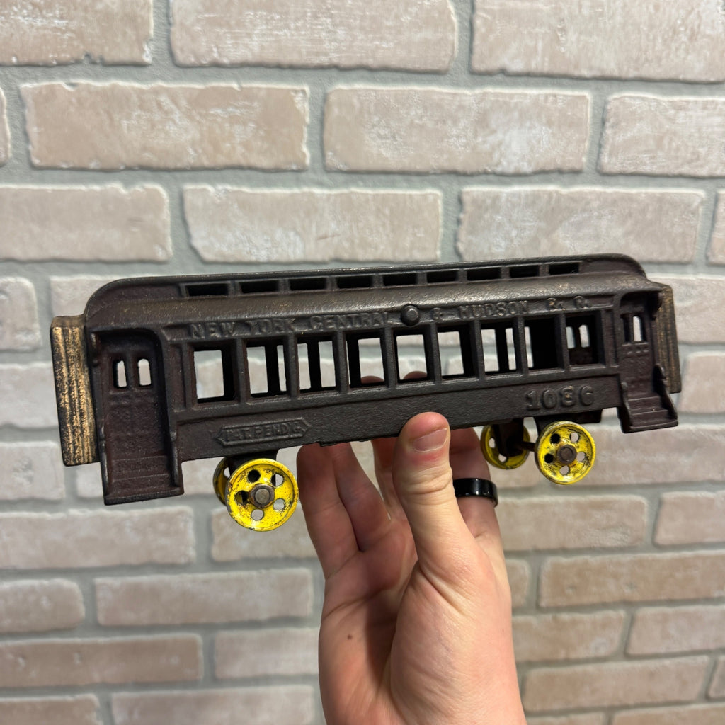 Antique IDEAL New York Cental Railroad 1086 Cast Iron Floor Passenger Train Car