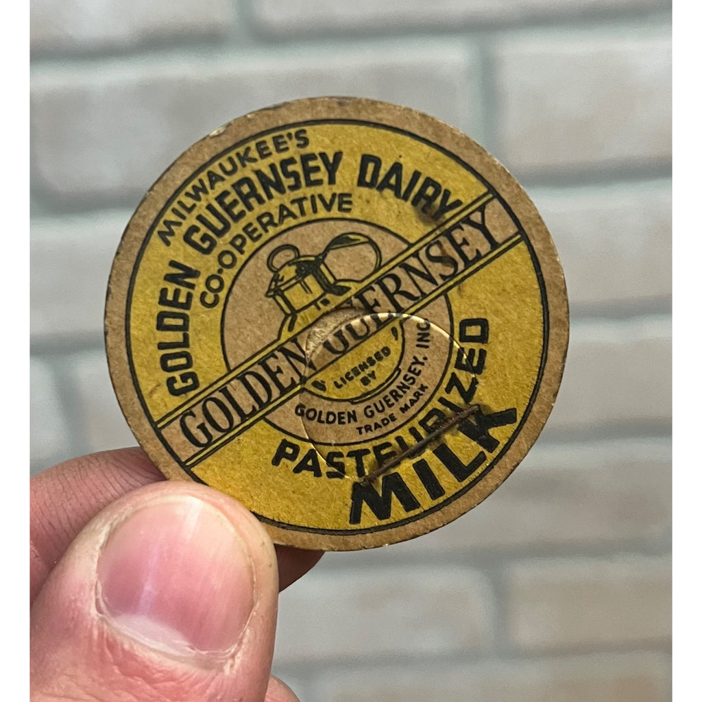 Vintage Golden Guernsey Dairy Co-Op Milk Bottle Cap Wisconsin Milwaukee