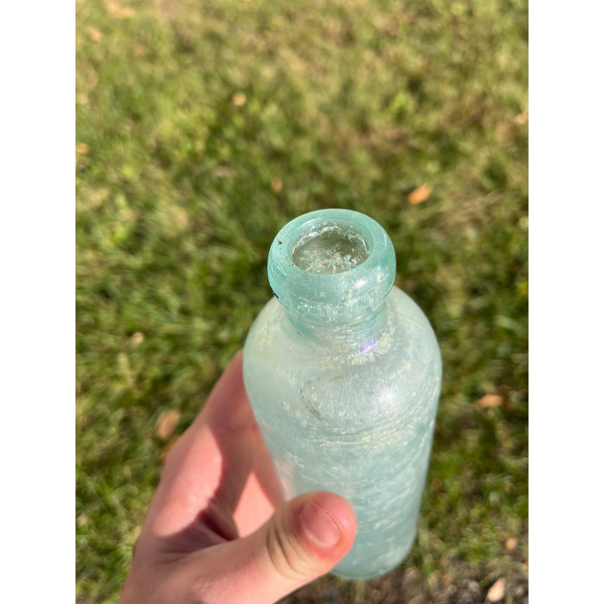 Henry Schinz c1890s Milwaukee Wis Aqua Blue Soda Bottle Blob Top Hutchinson