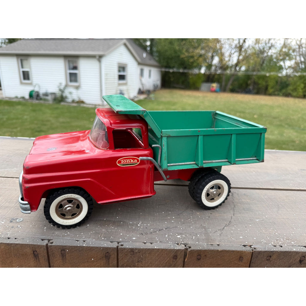 Vintage Tonka Dump Truck Green & Red Pressed Steel Toy