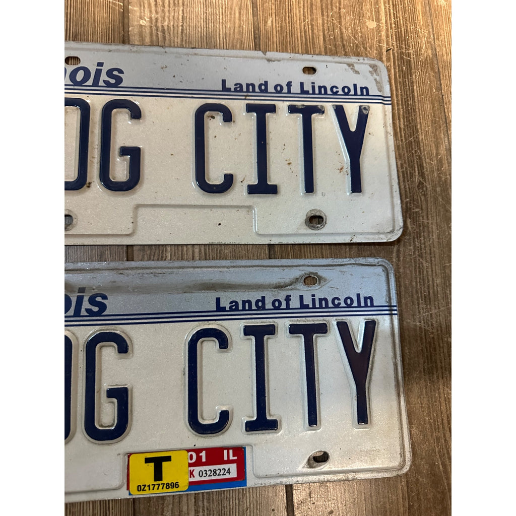 Vintage Illinois Vanity License Plate Set FOG CITY