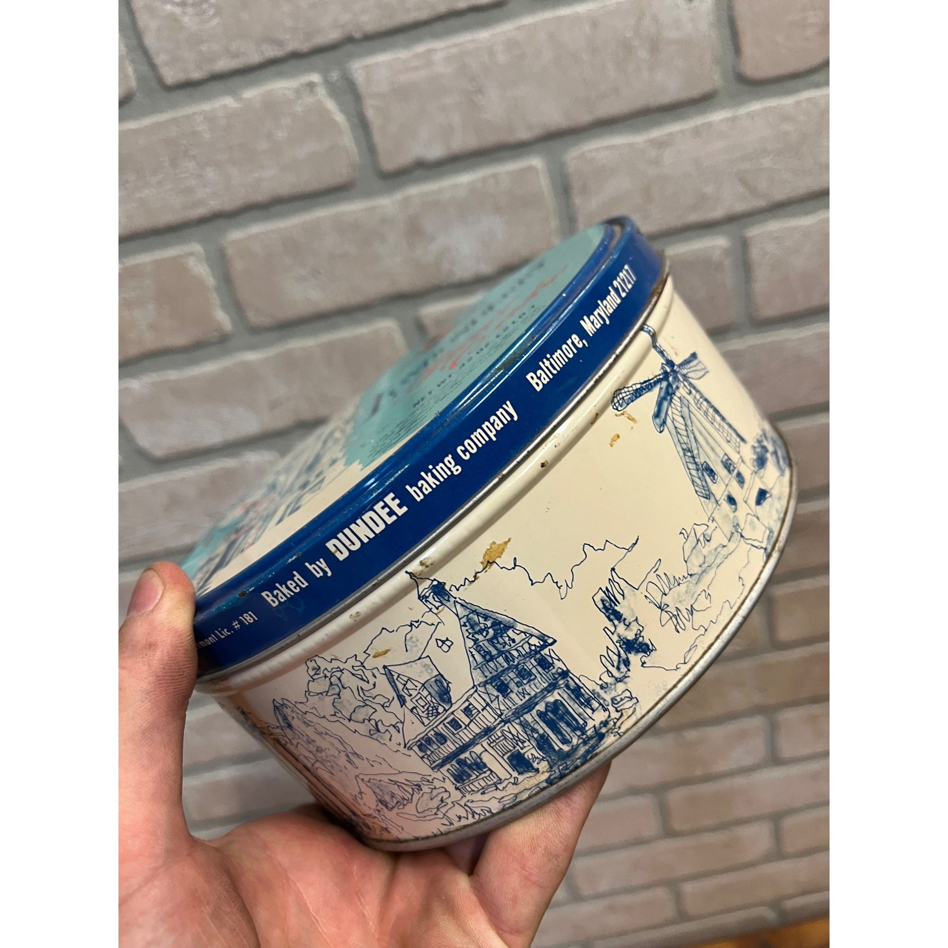 Vintage Dundee Baking Company Londonberry Fruit Cake Tin Christmas 7"