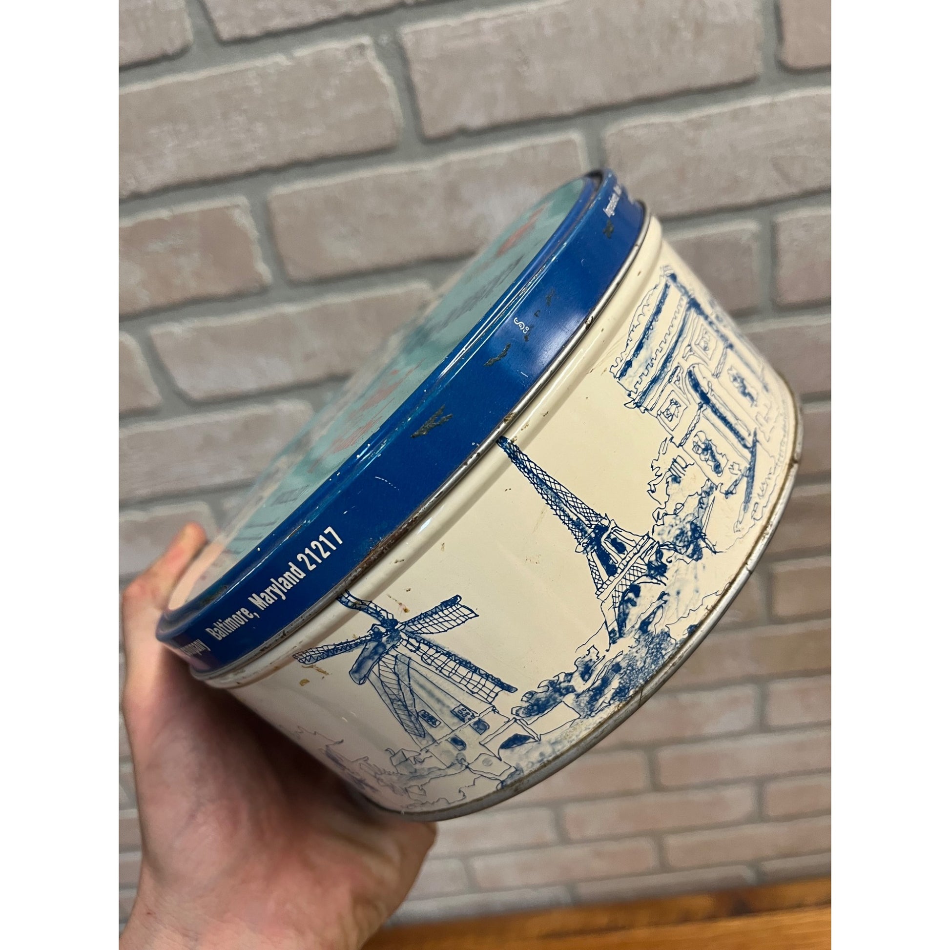Vintage Dundee Baking Company Londonberry Fruit Cake Tin Christmas 7"