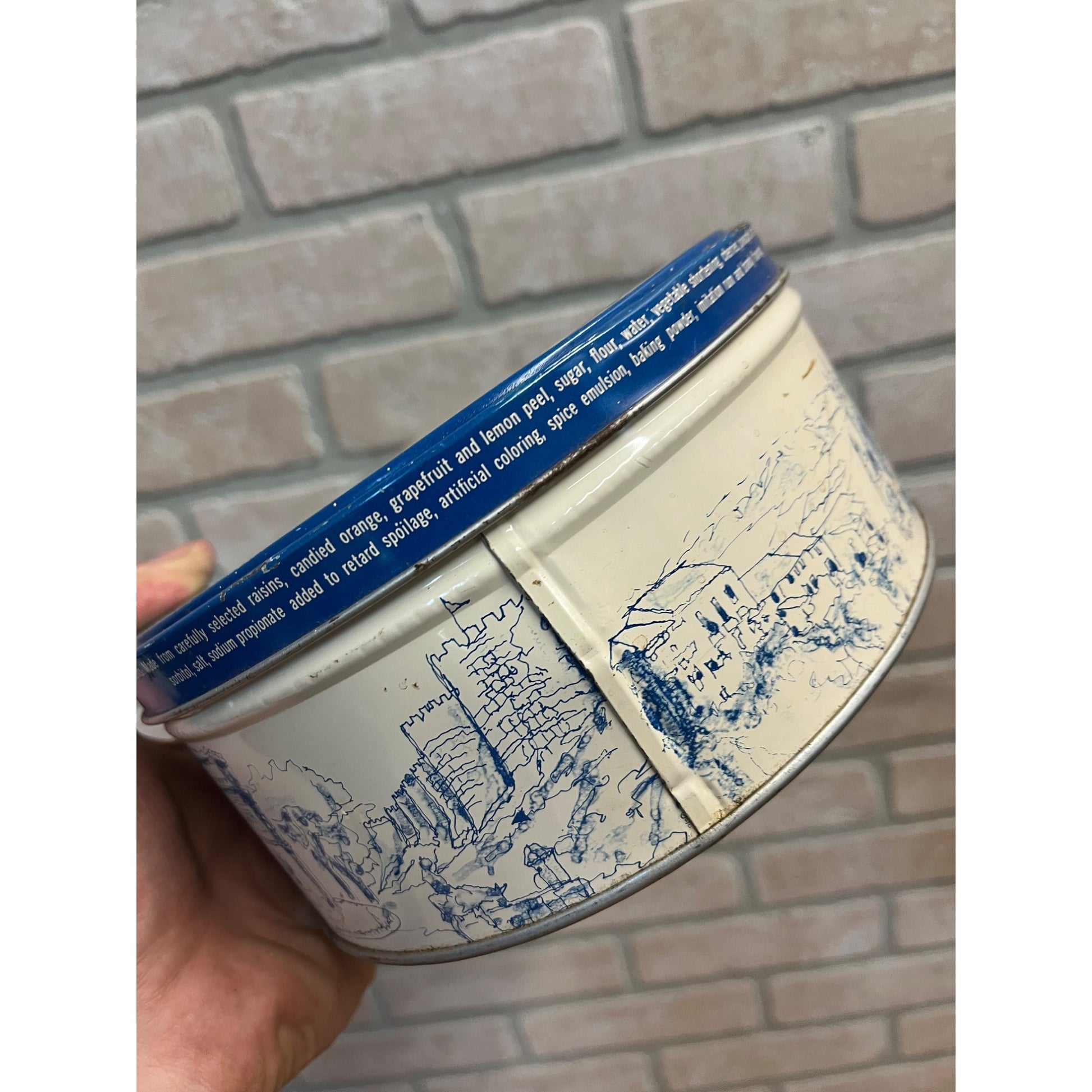 Vintage Dundee Baking Company Londonberry Fruit Cake Tin Christmas 7"