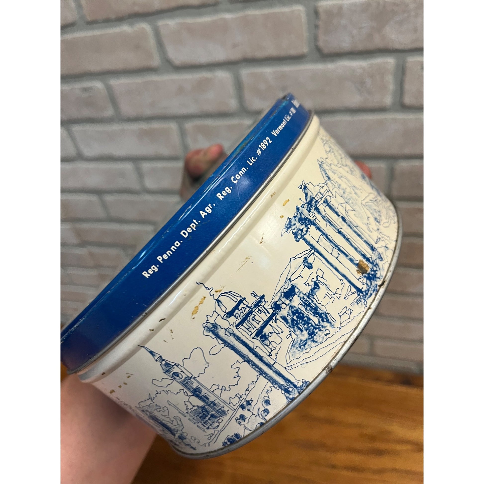 Vintage Dundee Baking Company Londonberry Fruit Cake Tin Christmas 7"