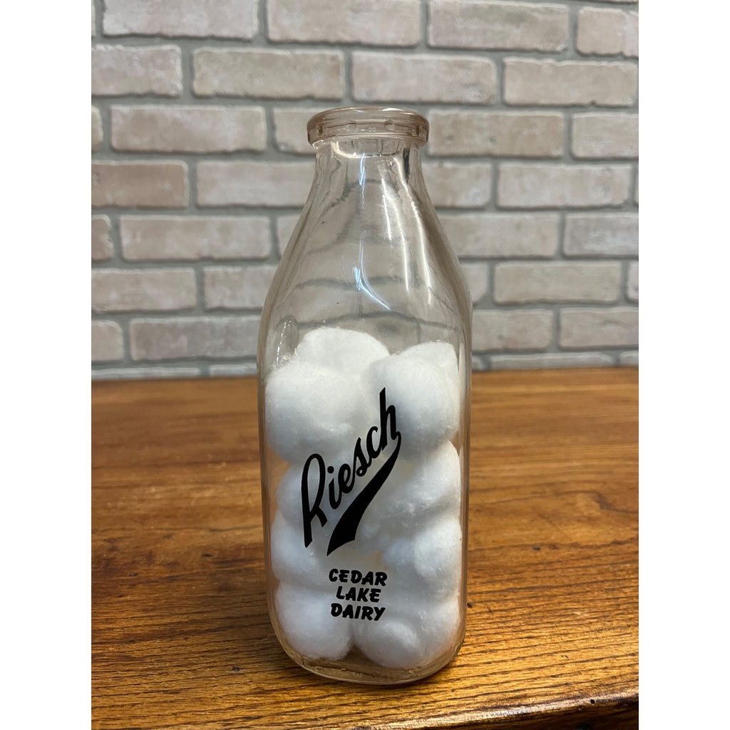 Vintage Cedar Lake Dairy Riesch West Bend Wis Quart Bottle WI Wisconsin