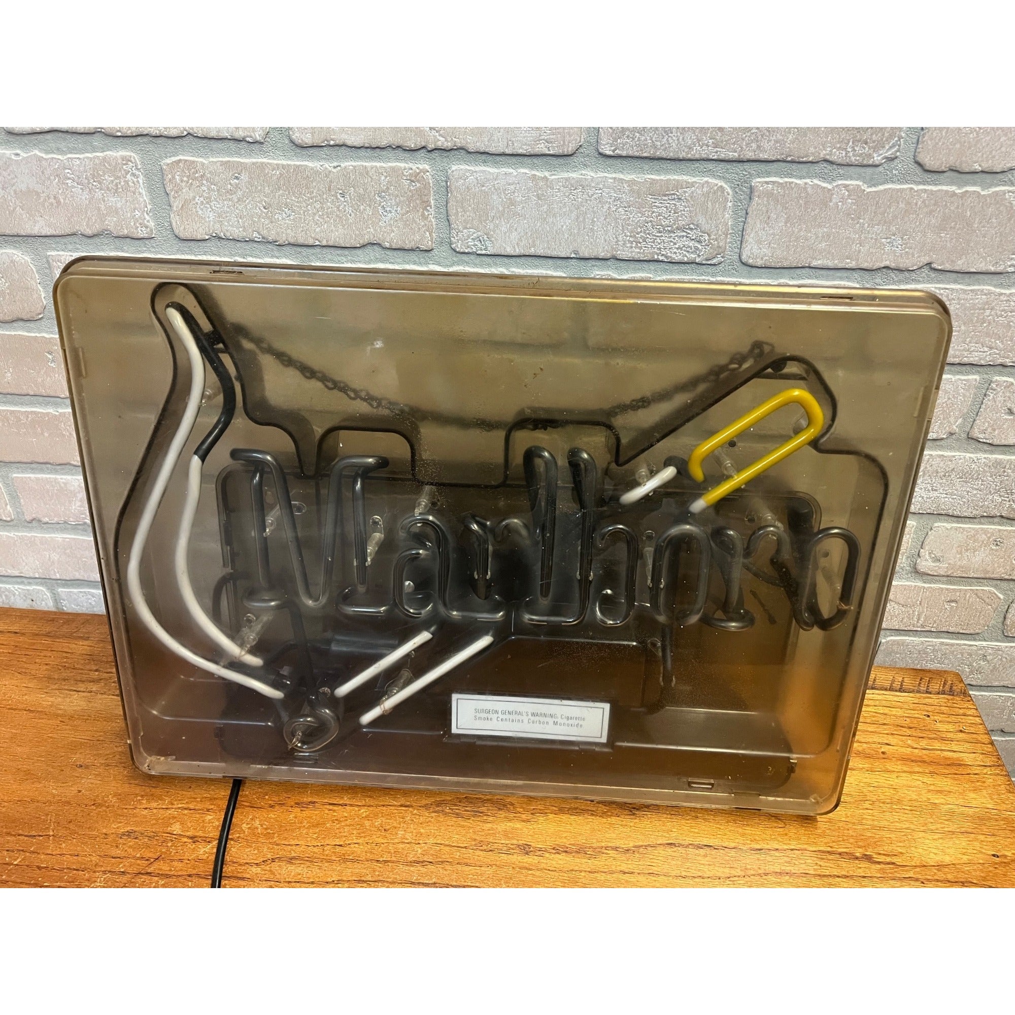 Vintage Marlboro Lighted Advertising Store Display Neon Sign Philip Morris Everbrite