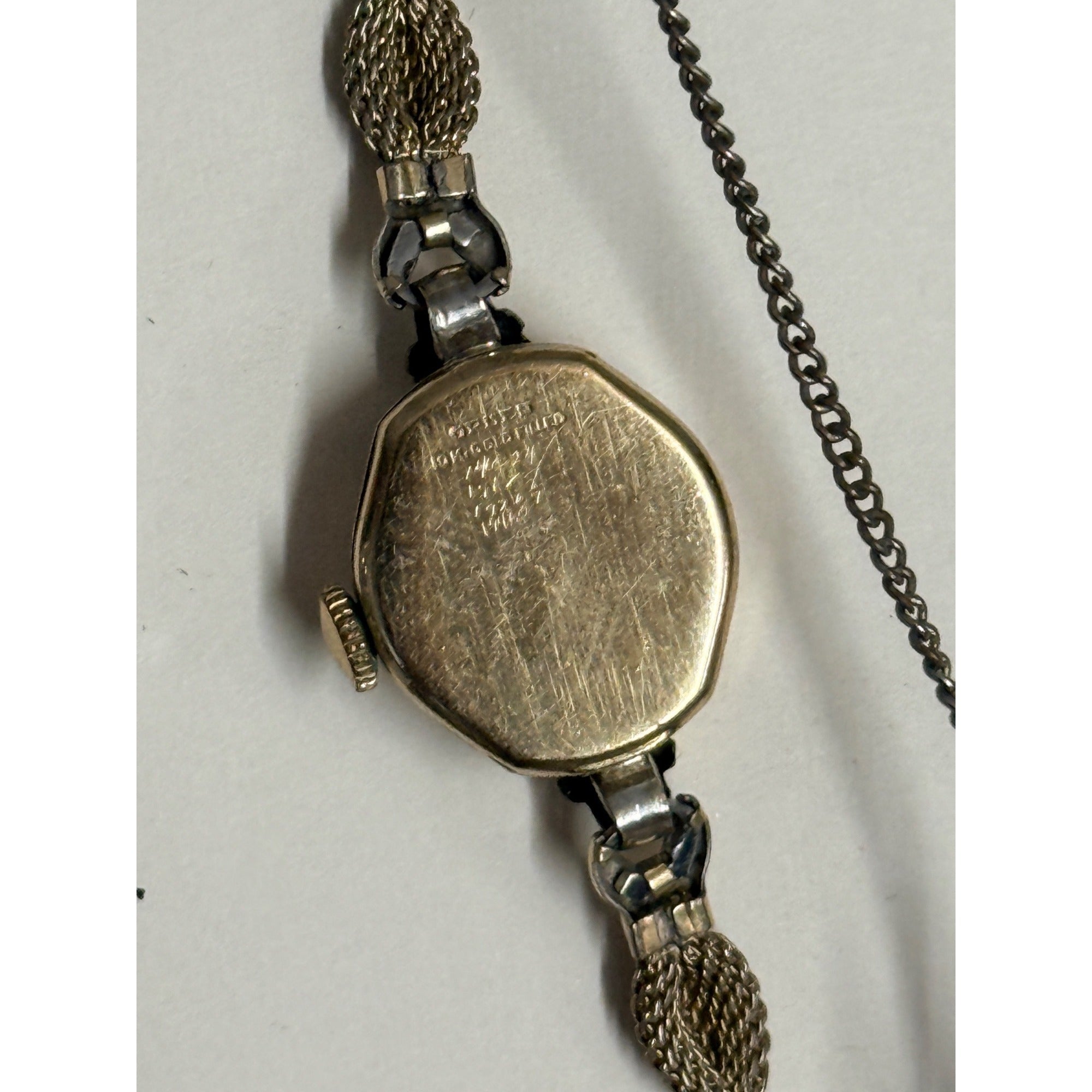 Vintage Gruen Veri-Thin Ladies Watch 10K Gold Filled Mesh Bracelet - Runs