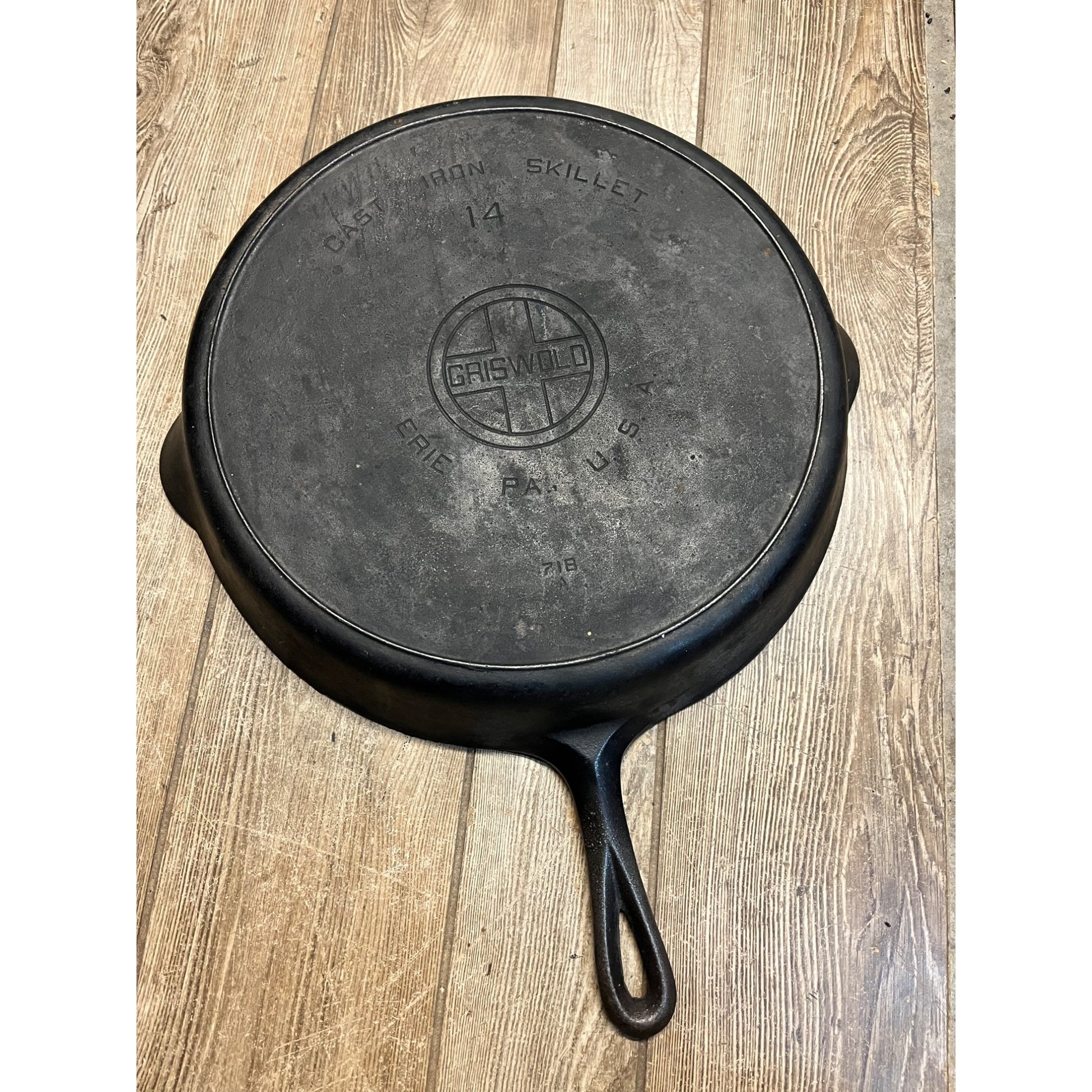 Griswold Cast Iron #14 718A Large Block Logo Skillet With Heat Ring