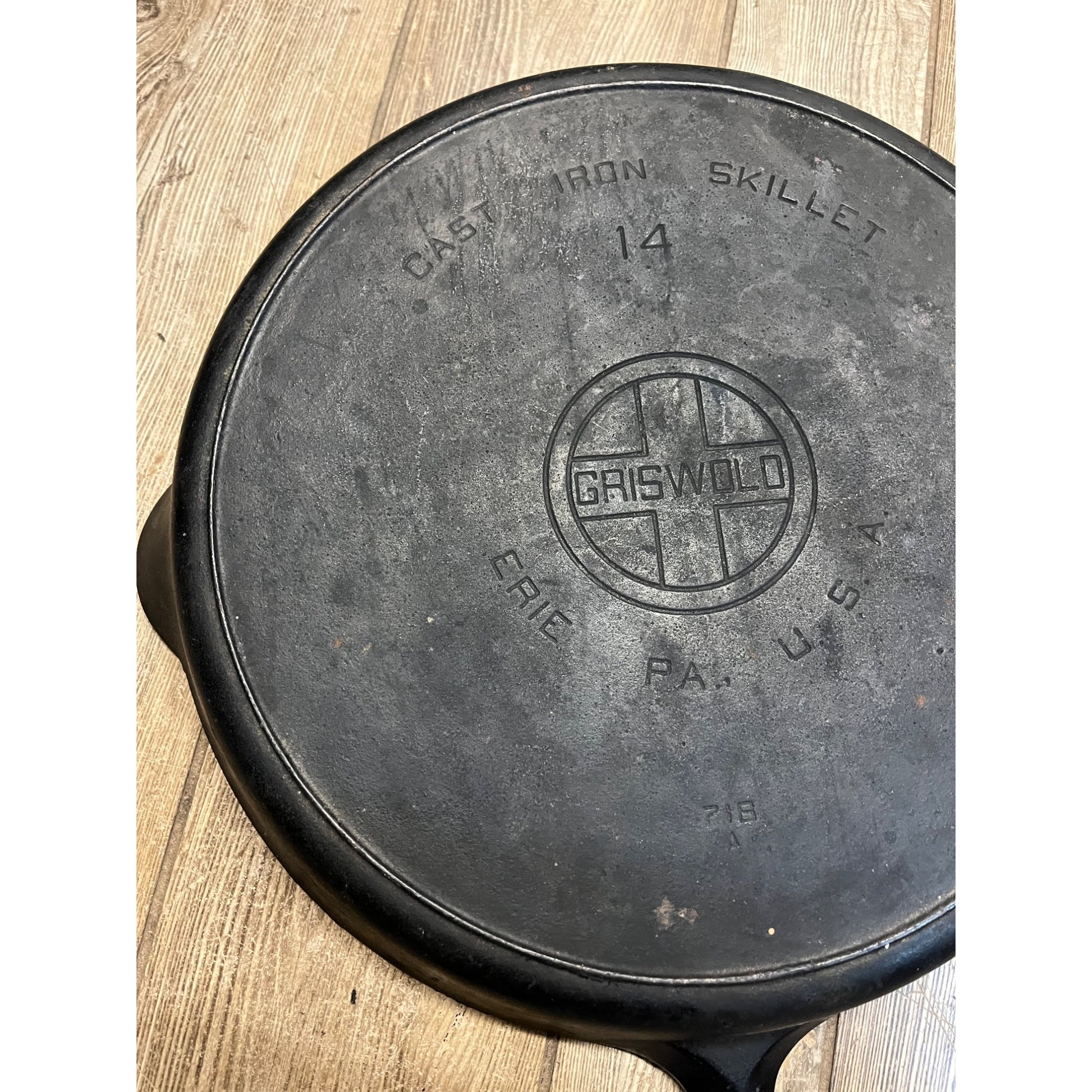Griswold Cast Iron #14 718A Large Block Logo Skillet With Heat Ring