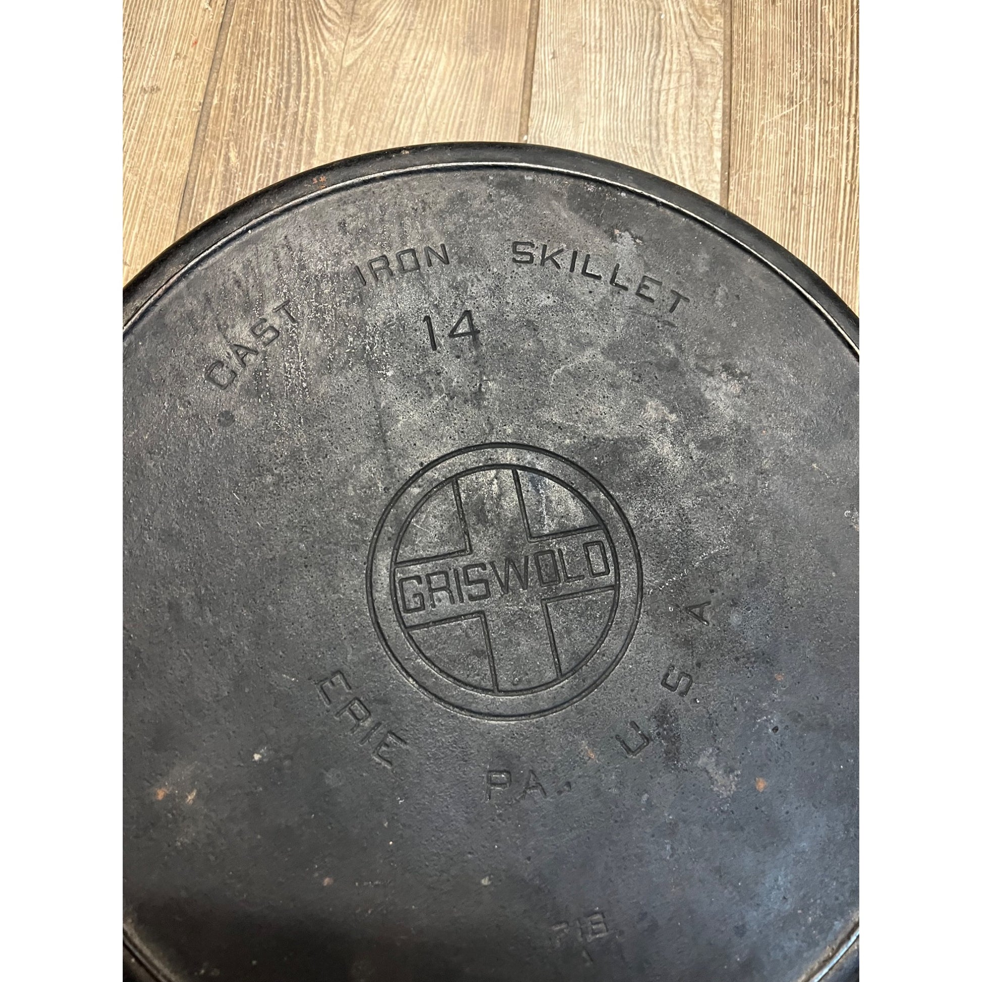 Griswold Cast Iron #14 718A Large Block Logo Skillet With Heat Ring