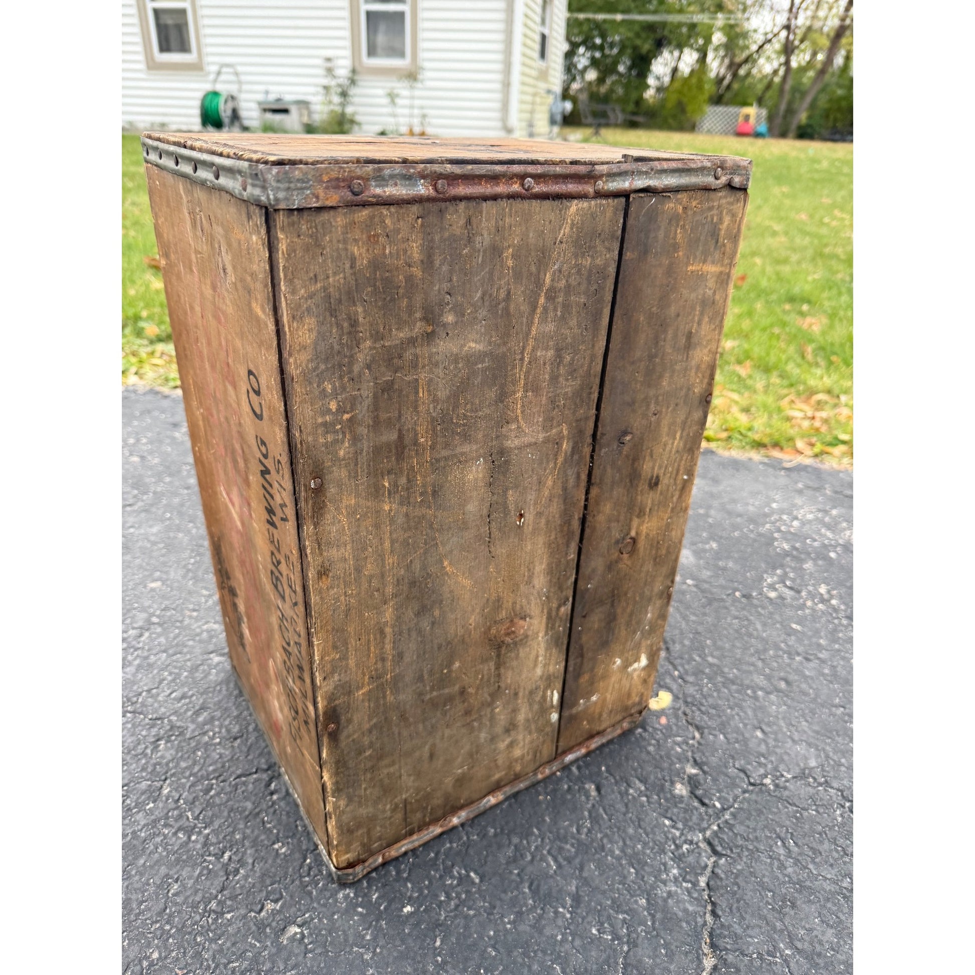 RARE Vintage Fischbach Brewing Co. Milwaukee Wisconsin Wooden Beer Crate Case