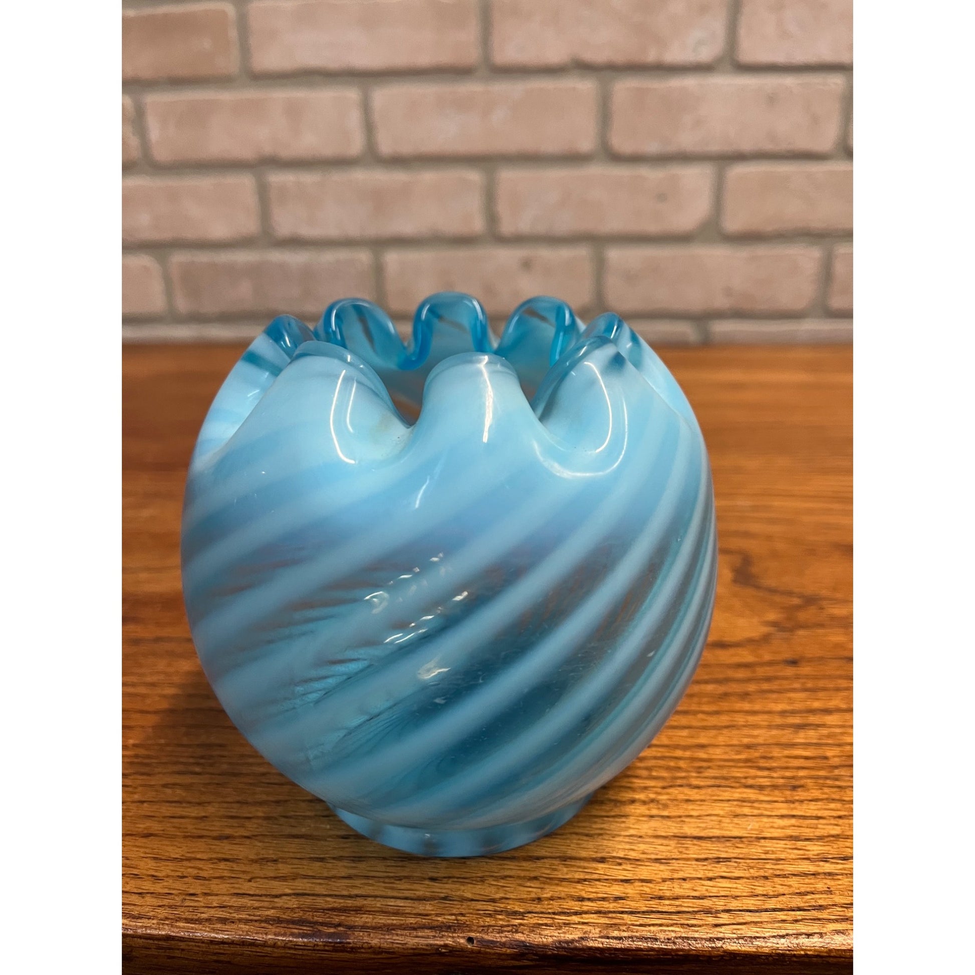 Rare Vintage Fenton Blue Opalescent Spiral Optic Rose Bowl Vase 5"