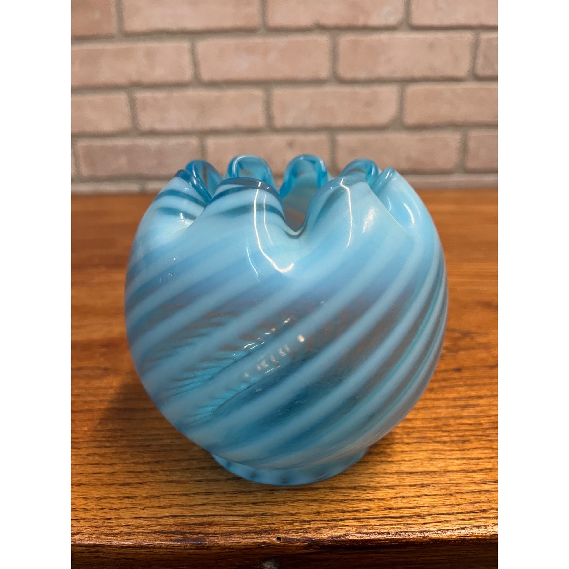 Rare Vintage Fenton Blue Opalescent Spiral Optic Rose Bowl Vase 5"