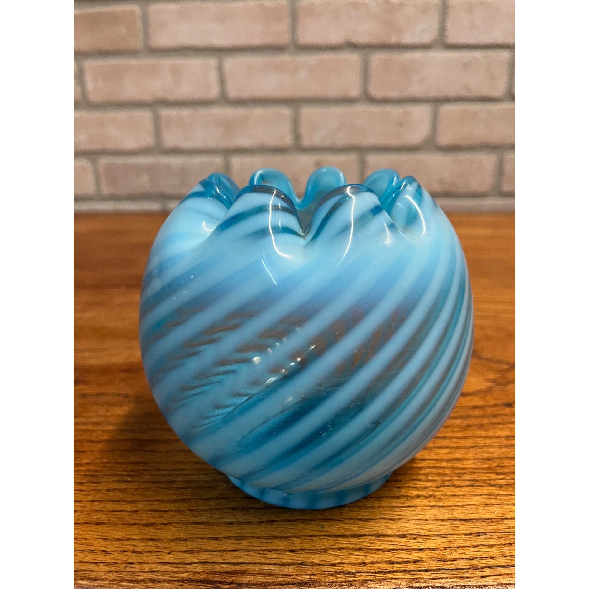 Rare Vintage Fenton Blue Opalescent Spiral Optic Rose Bowl Vase 5"