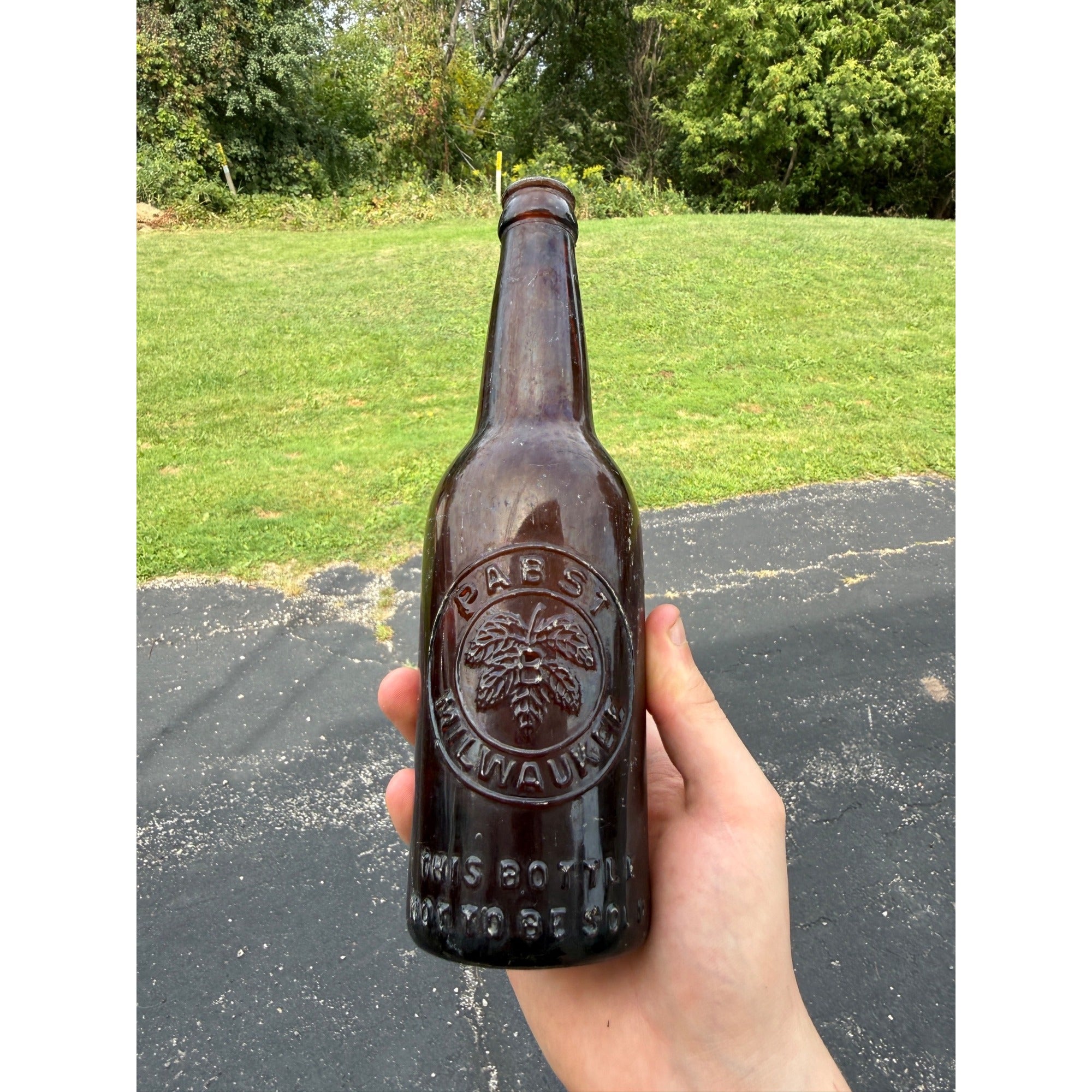 Pre Pro Pabst Leaf Amber Embossed Milwaukee Wis  Bottle
