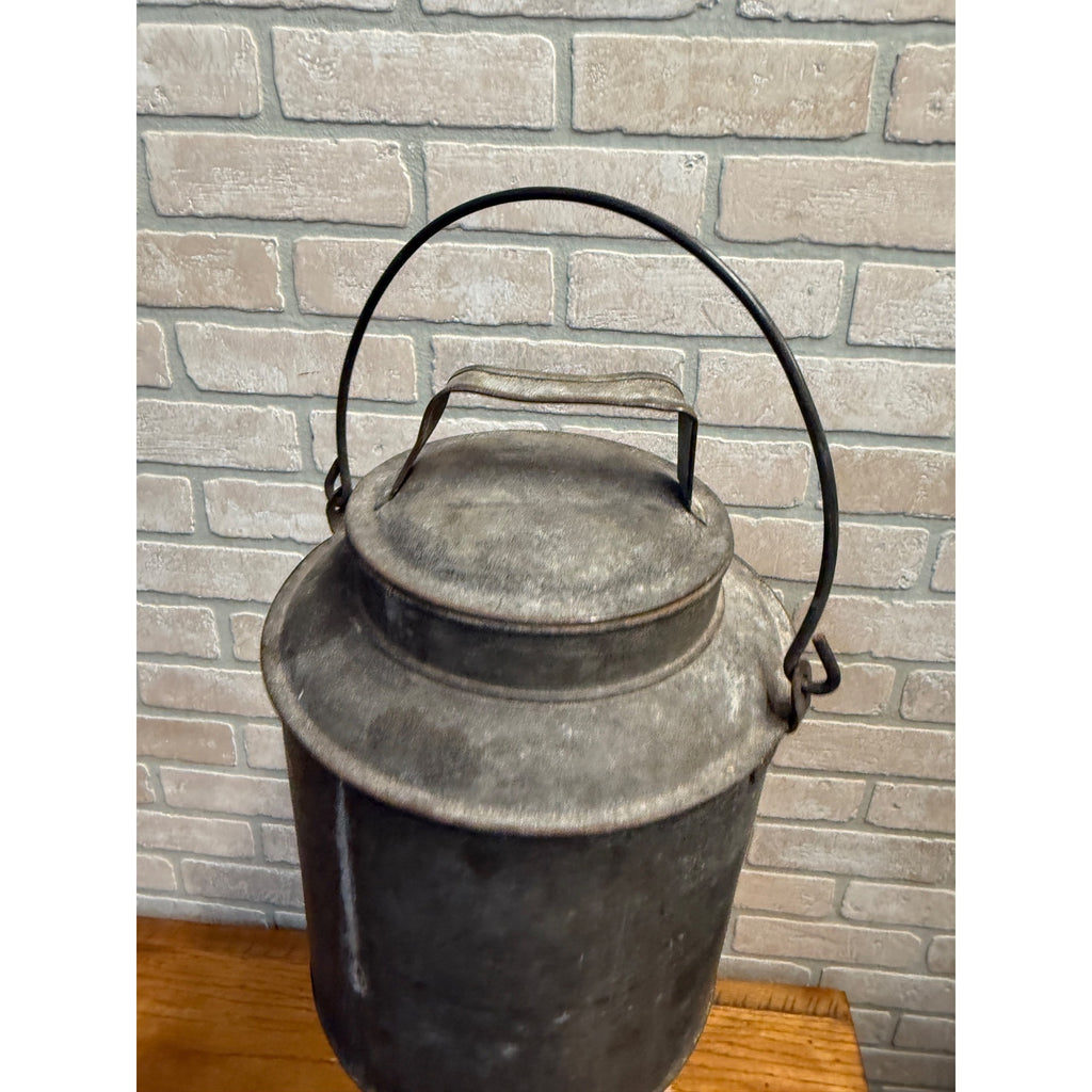 CMSTP&P Railroad Lunch Pail Tin Bucket Chicago Milwaukee St Paul Pacific Bail