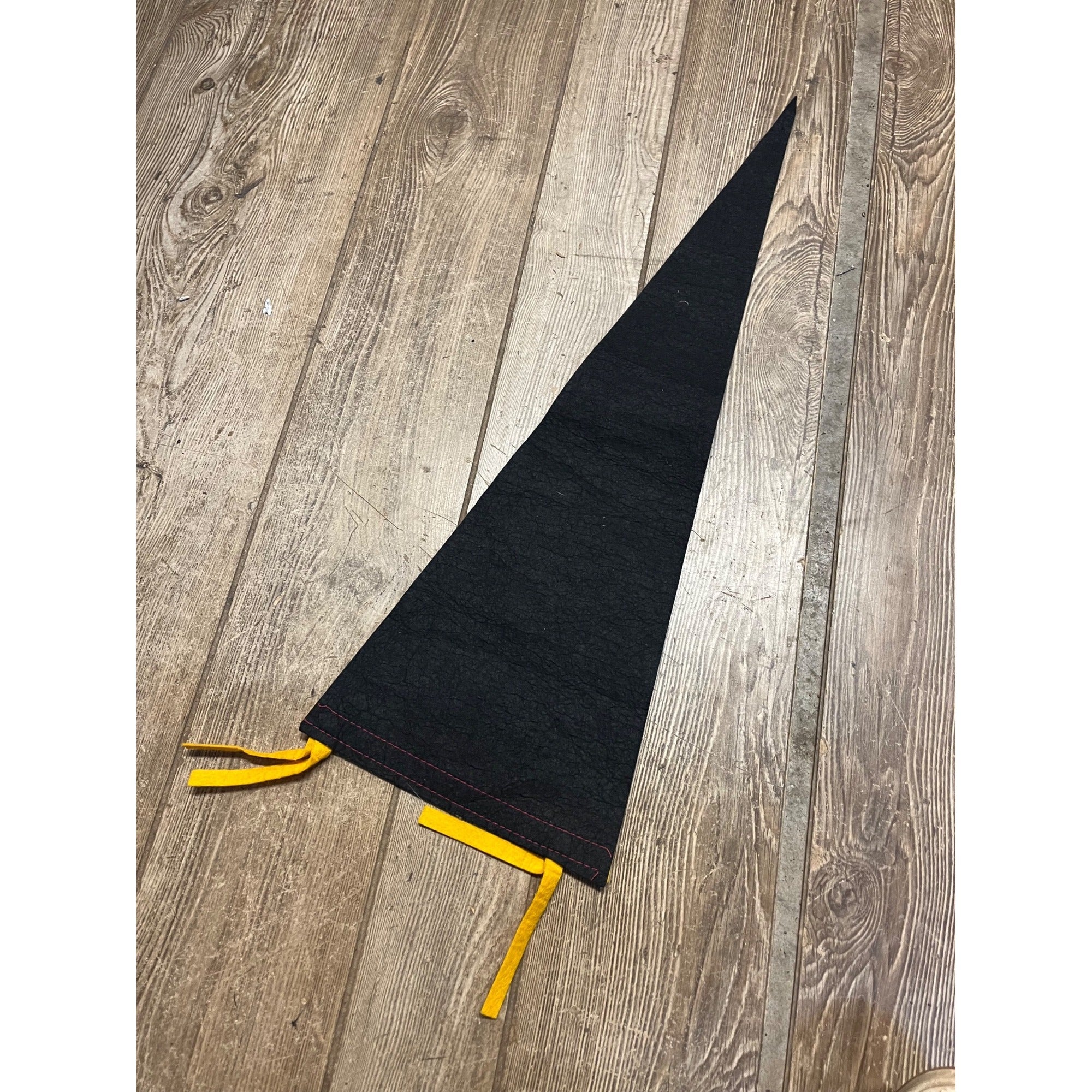 Vintage Milwaukee Wisconsin Mitchell Field Air Terminal Airport Souvenir Pennant