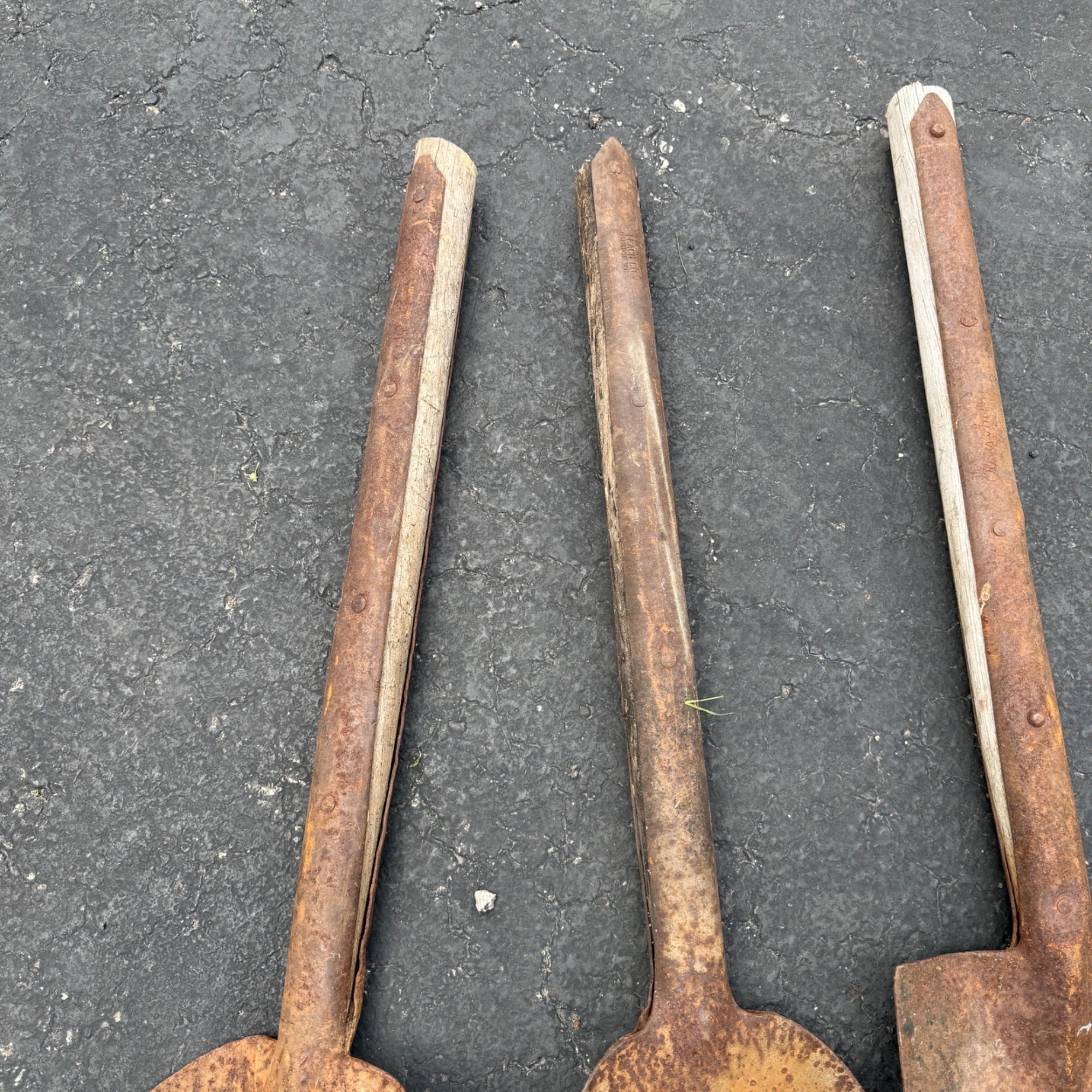 Antique Lot of 5 Telephone Pole Trench Excavating Shovel Heads Leach Oshkosh