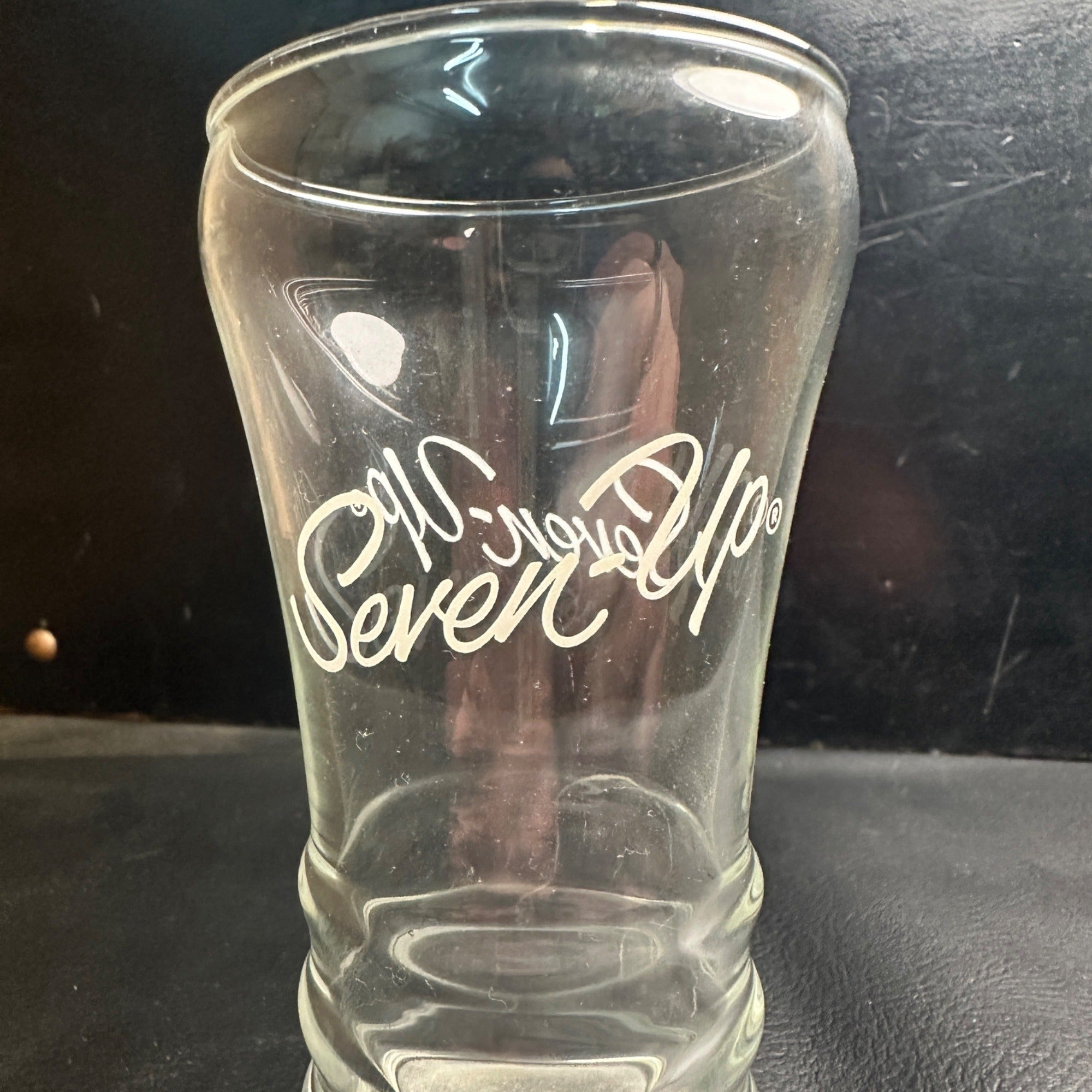 Vintage 7up  Soda Fountain Glass Curve Bodied Seven Up