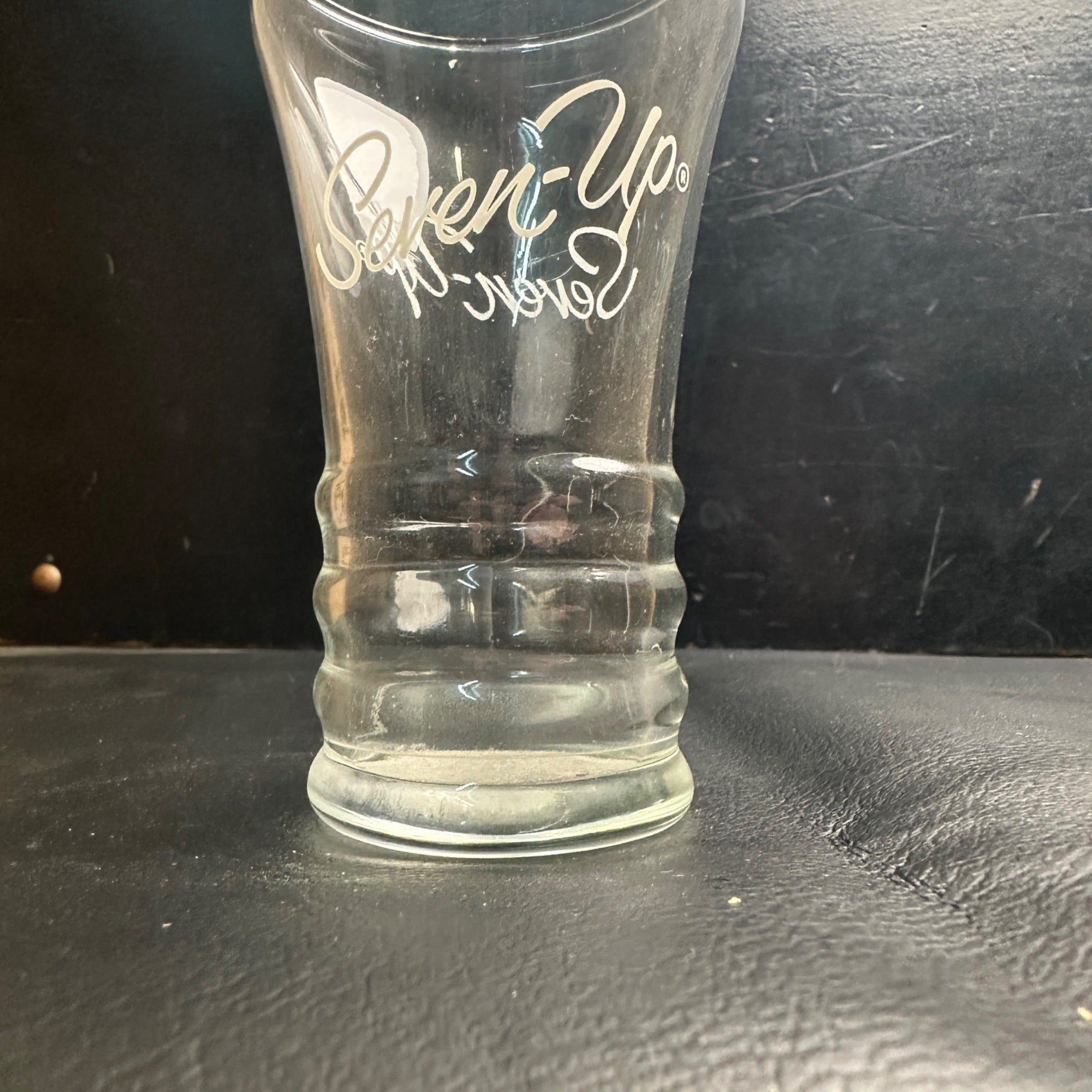 Vintage 7up  Soda Fountain Glass Curve Bodied Seven Up