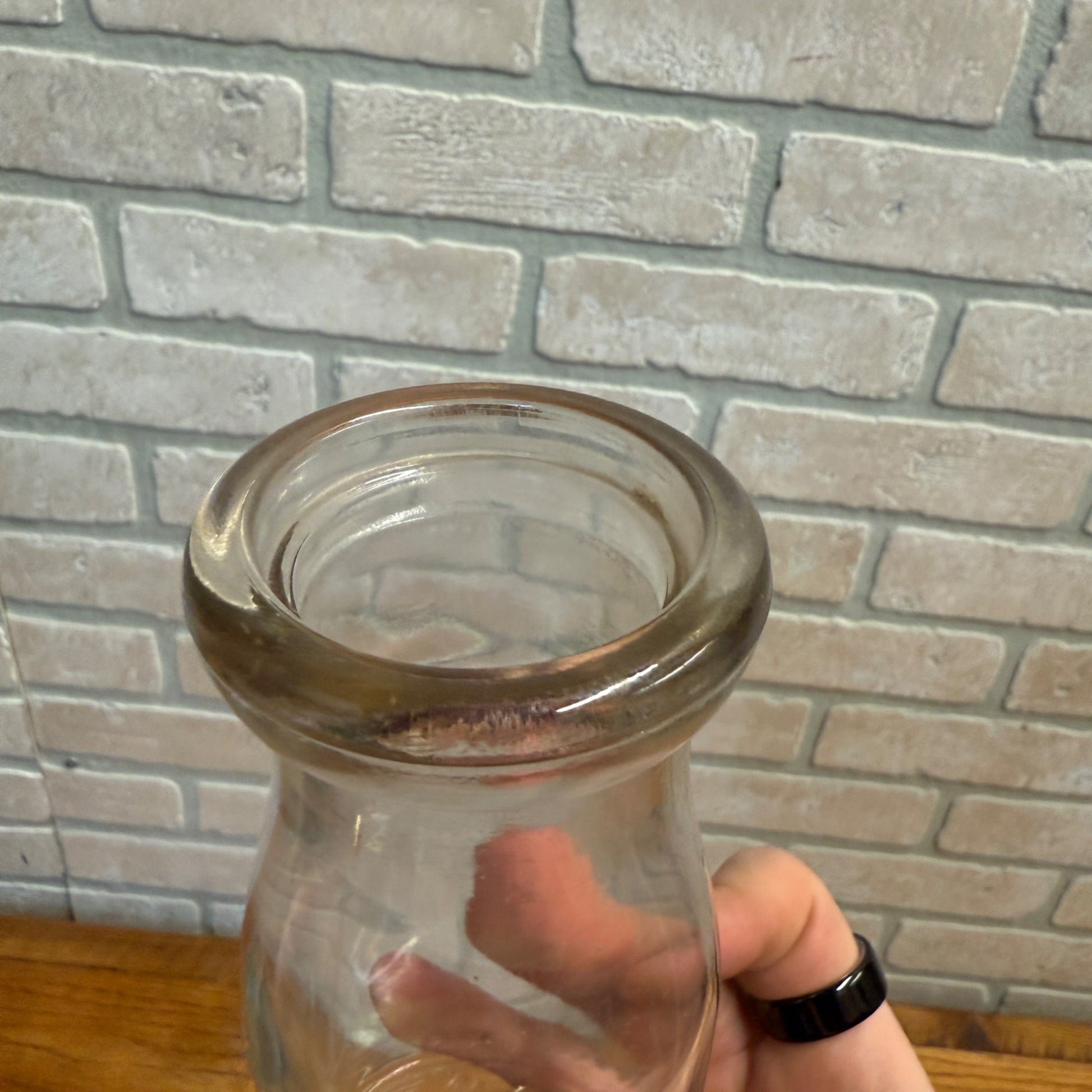 SCARCE Cedar Lake Dairy Riesch West Bend Wis Half Pint Bottle WI Wisconsin