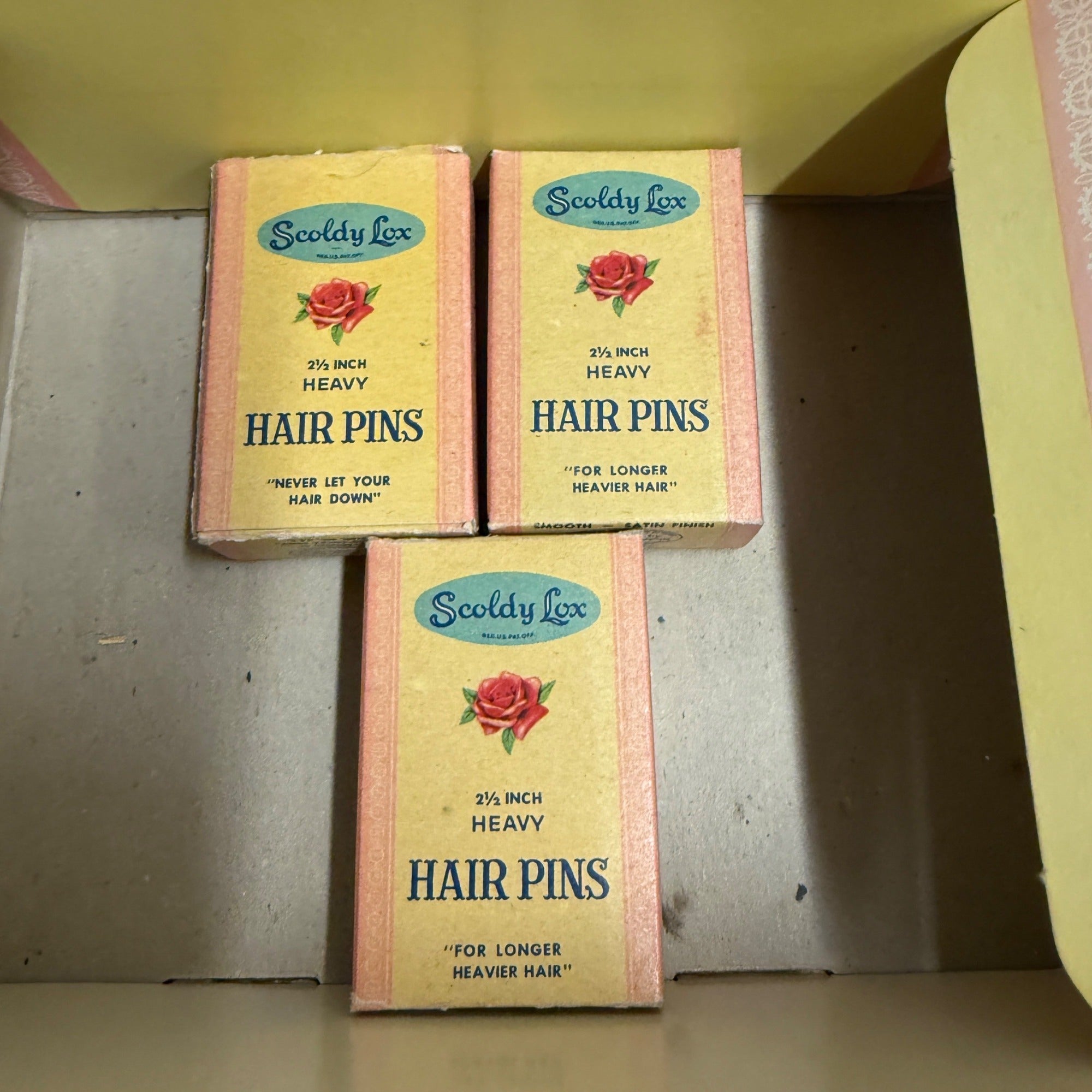 Vintage 1950s Scoldy Lox Hair Pins Advertising Sign Store Display Box w/ NOS