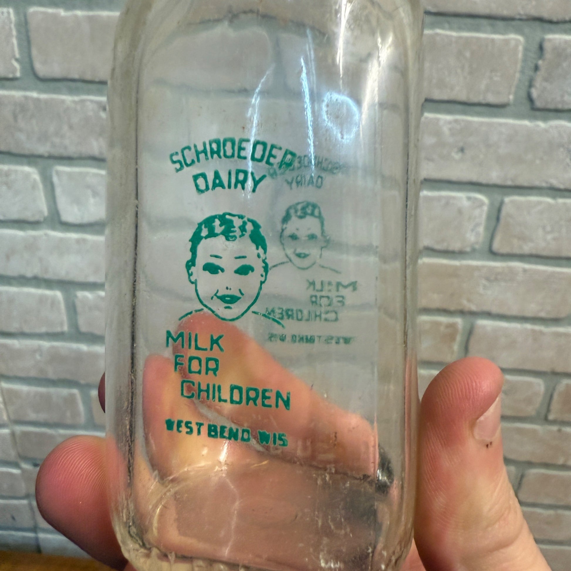 Vintage Schroeder Dairy West Bend Wis Half Pint Bottle WI Wisconsin
