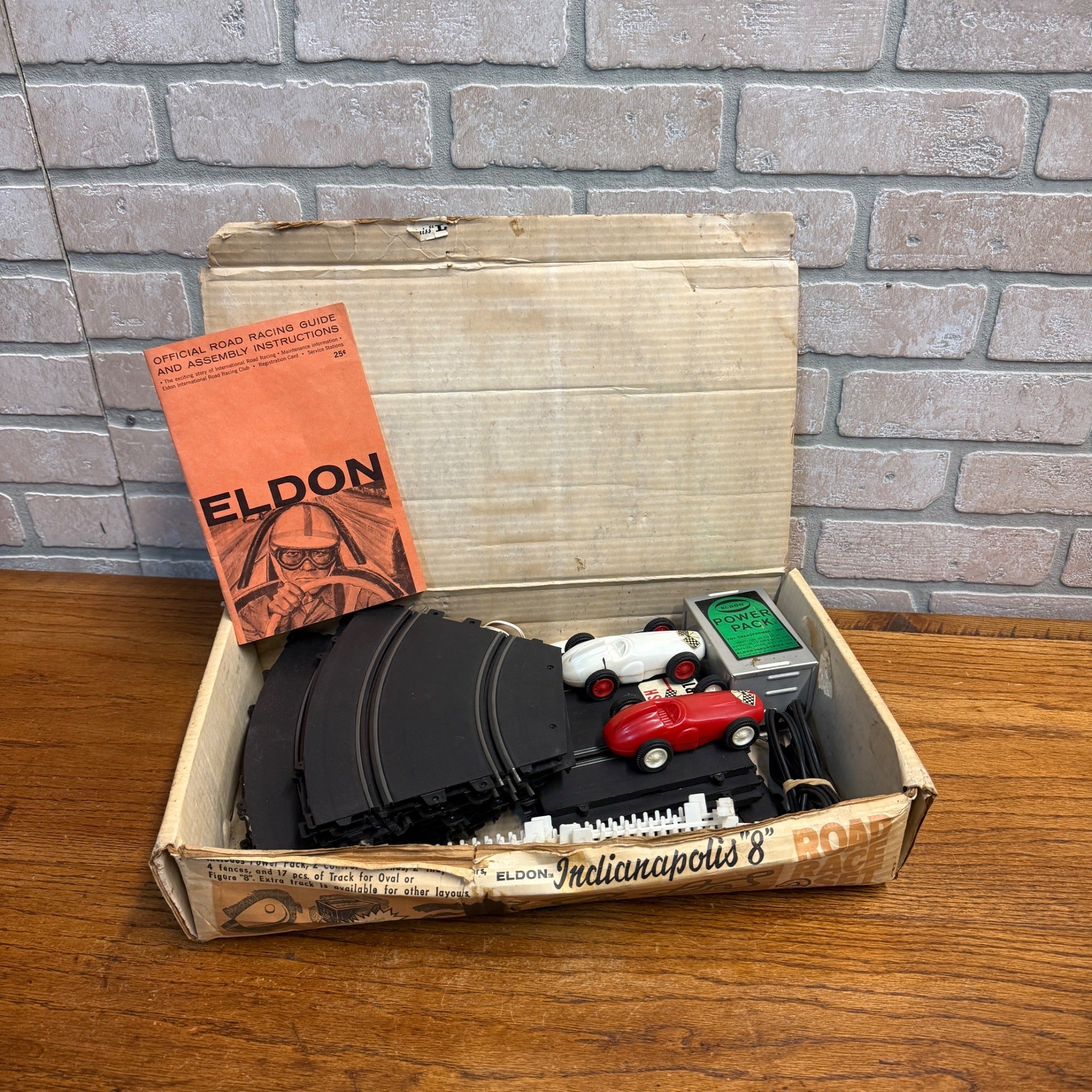 Vintage 1963 Eldon Indianapolis 8 Slot Car Toy Road Race W/ Box