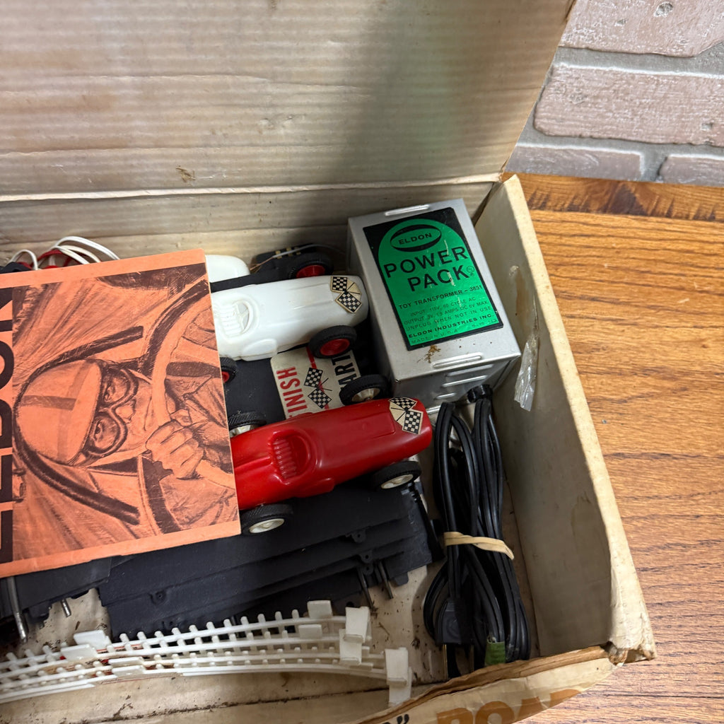 Vintage 1963 Eldon Indianapolis 8 Slot Car Toy Road Race W/ Box