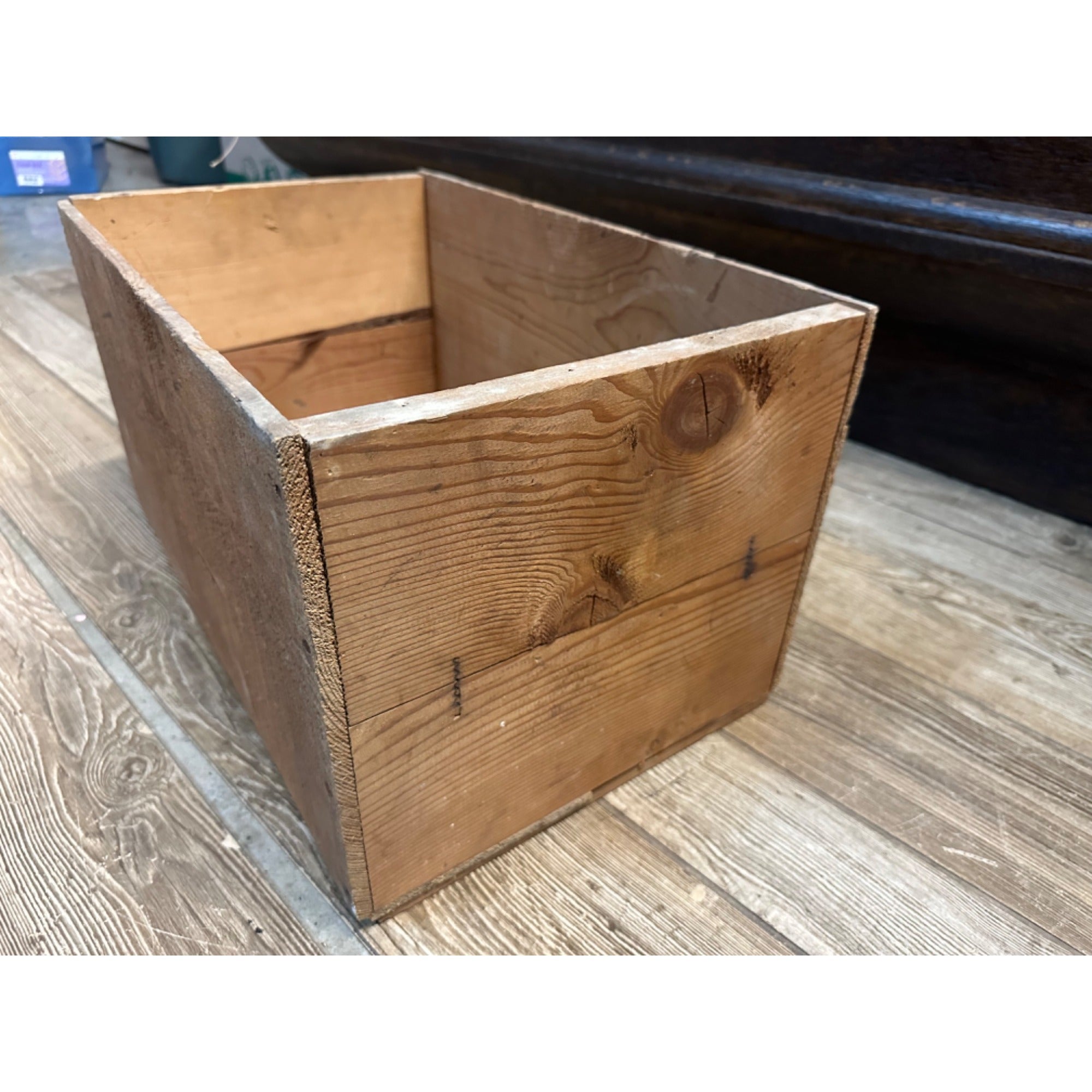 Vintage BIG CHIEF BRAND Canadian Apples Original Advertising CRATE WITH LABEL