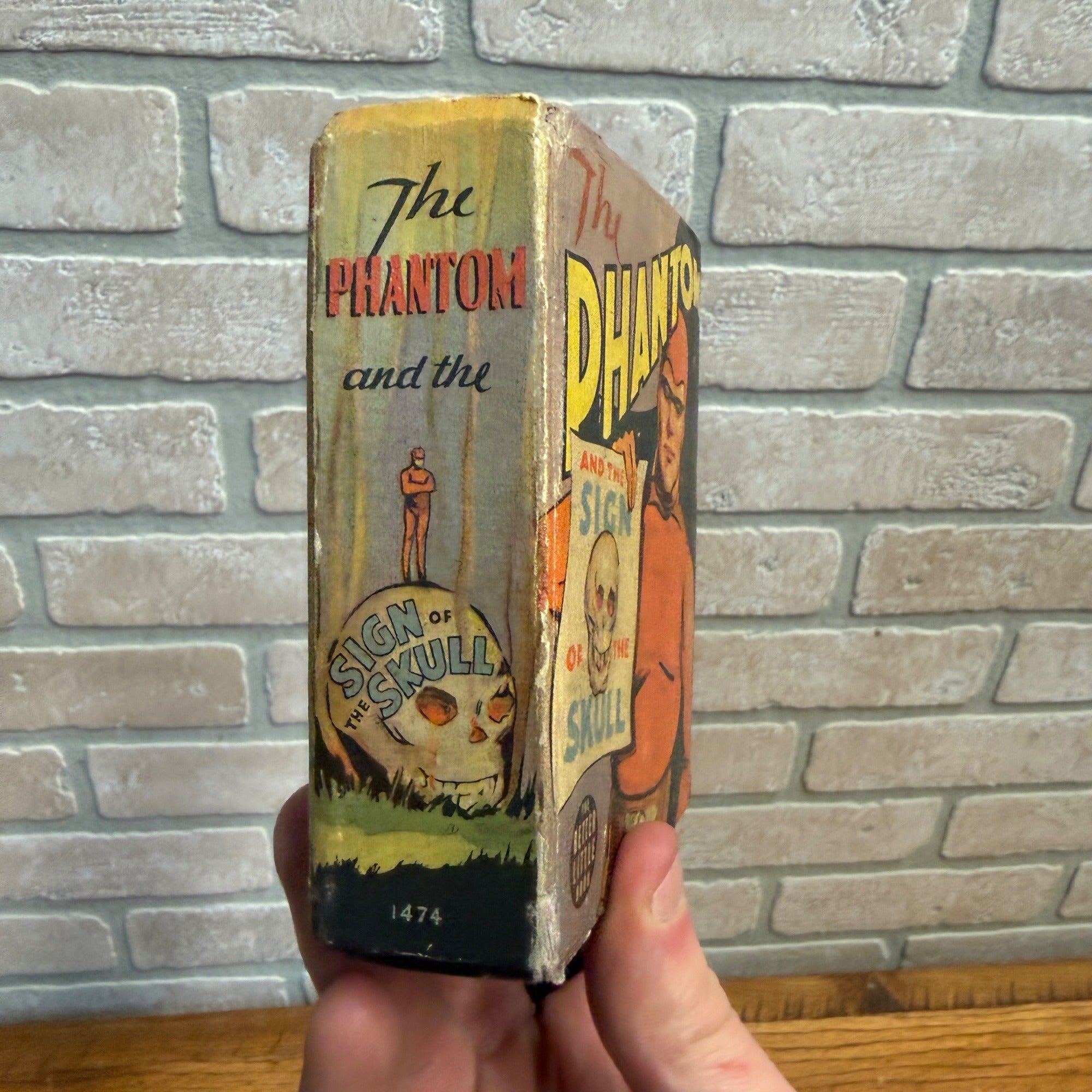 Big Little Book #1474 The Phantom & the Sign of the Skull  - Fine Condition