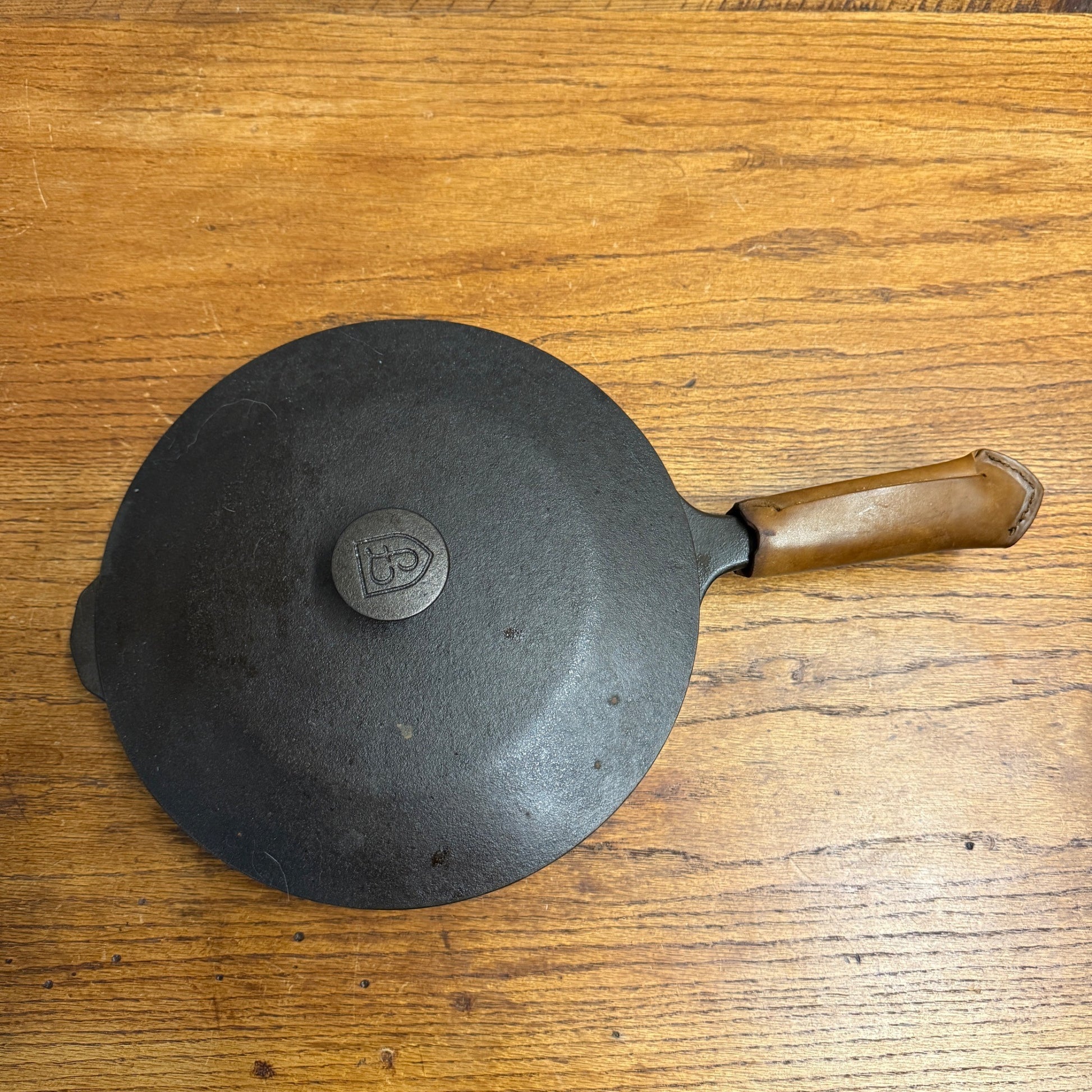Field Company Cast Iron Skillet No. 8 With Leather Handle Cover