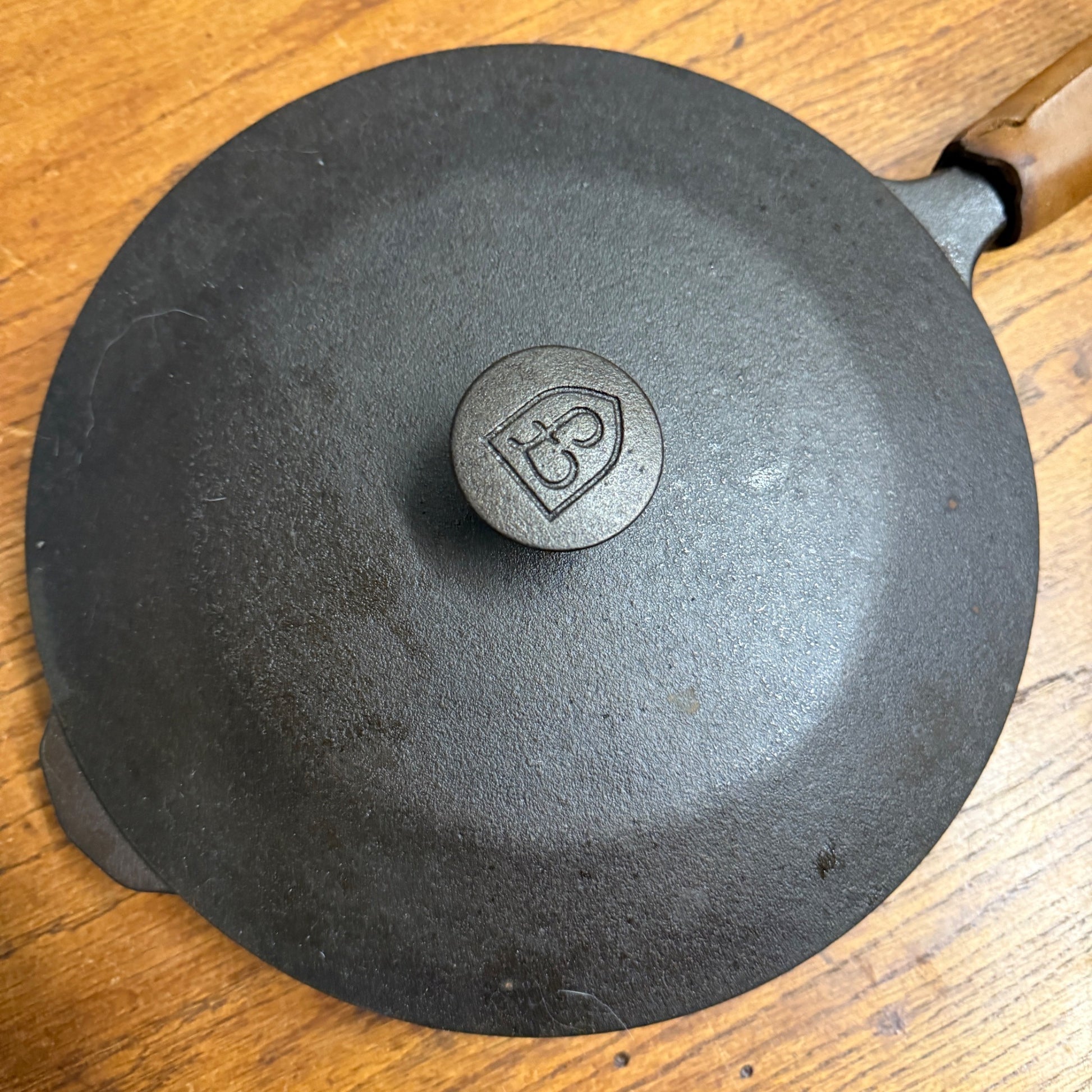 Field Company Cast Iron Skillet No. 8 With Leather Handle Cover