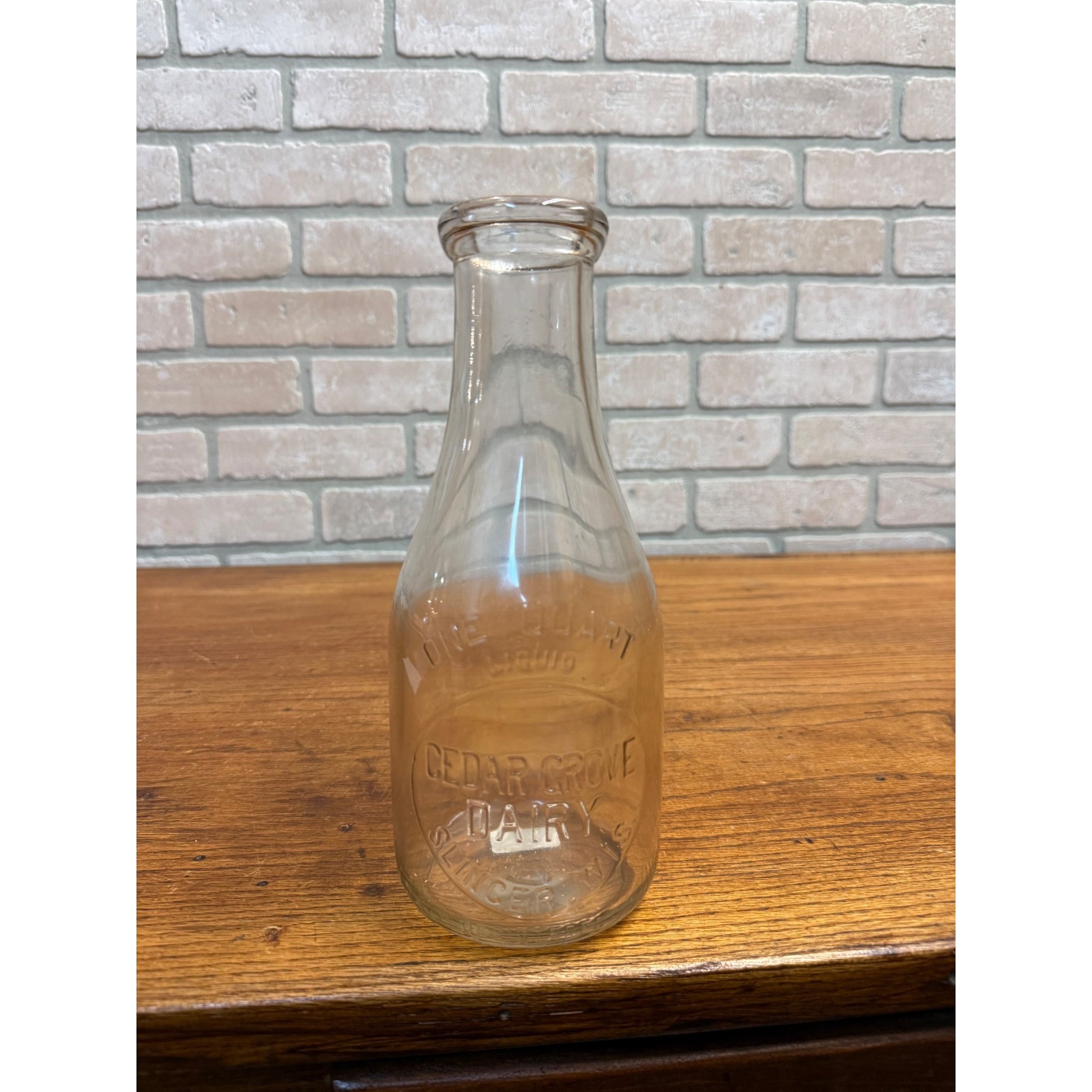 Vintage Quart Milk Bottle Cedar Grove Dairy Slinger Wisconsin