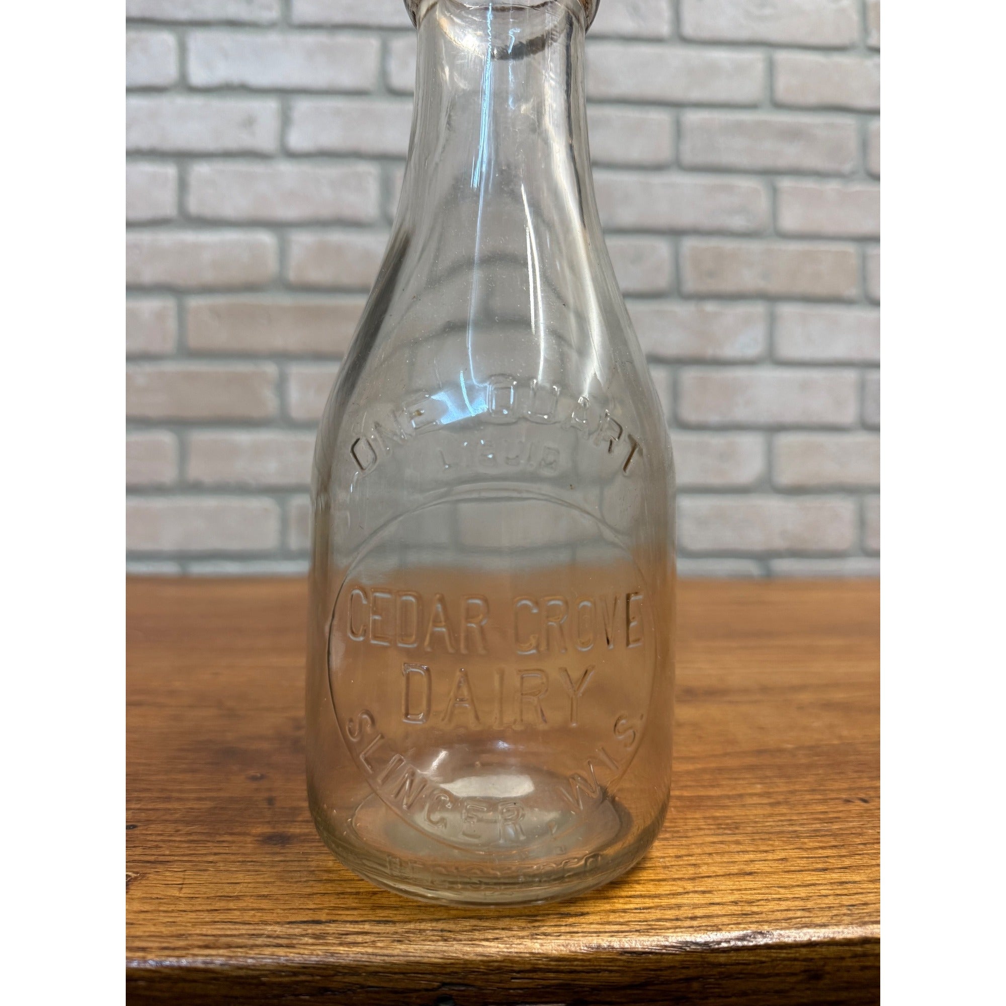 Vintage Quart Milk Bottle Cedar Grove Dairy Slinger Wisconsin