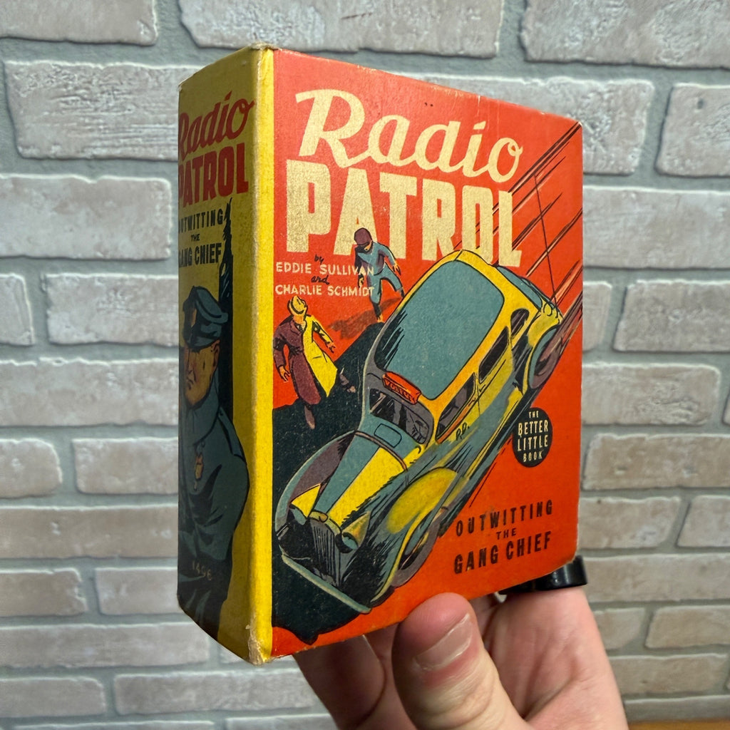 Big Little Book #1496 Radio Patrol Outwitting the Gang Chief  -  Fine Condition