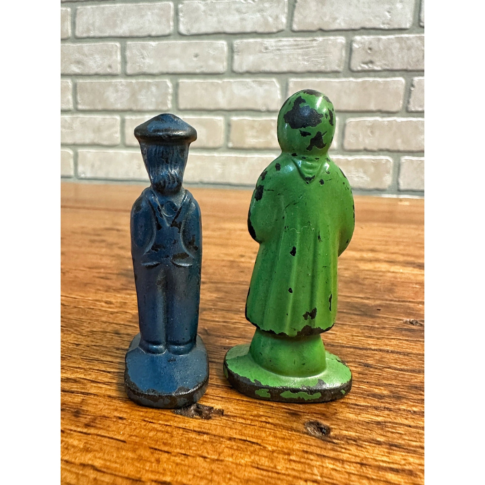Early Auburn Rubber Co. Farmer & Wife Hard Rubber 2.75" Figures Blue Green