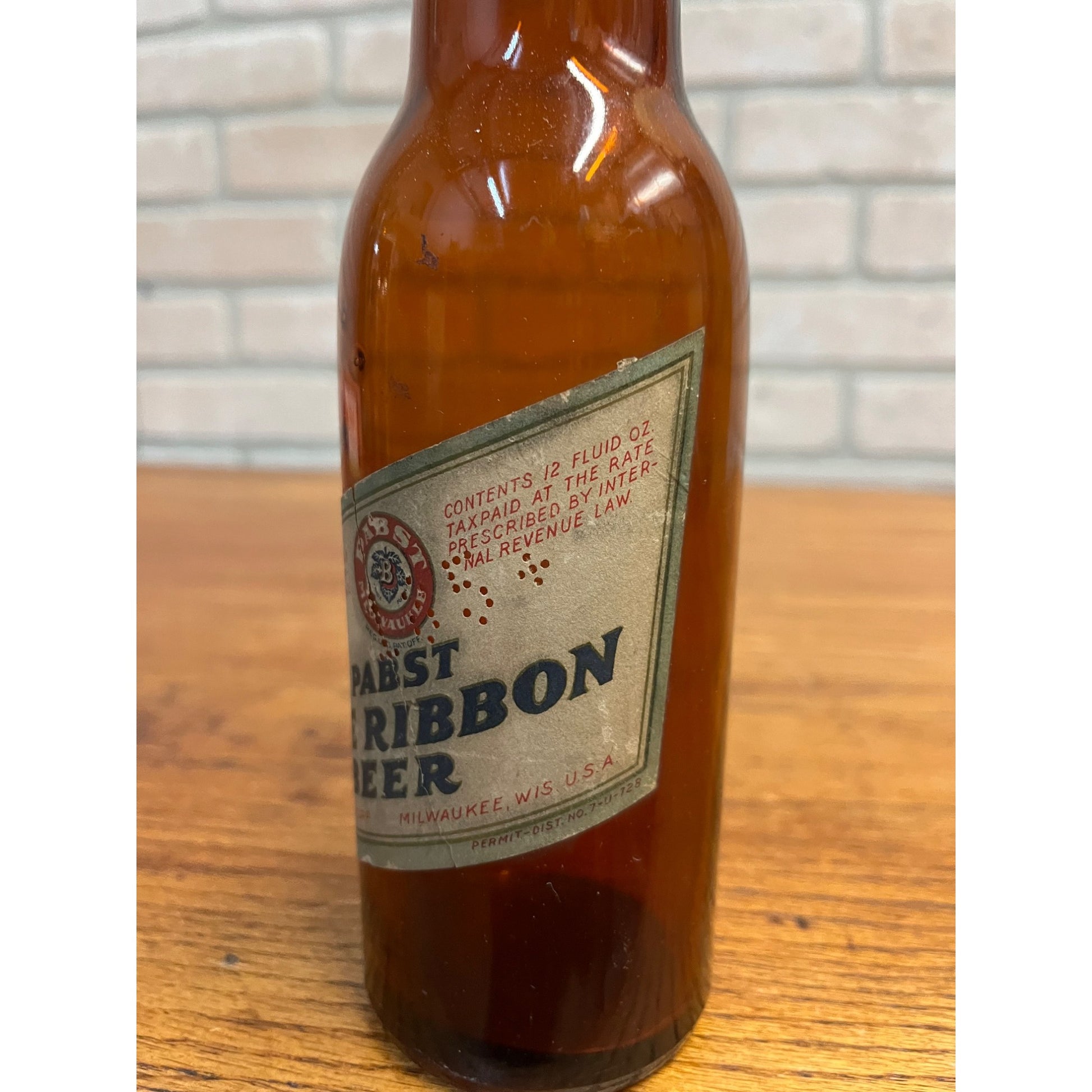 Vintage Pabst Blue Ribbon Bottle IRTP Label Premier Milwaukee, Wis 12oz
