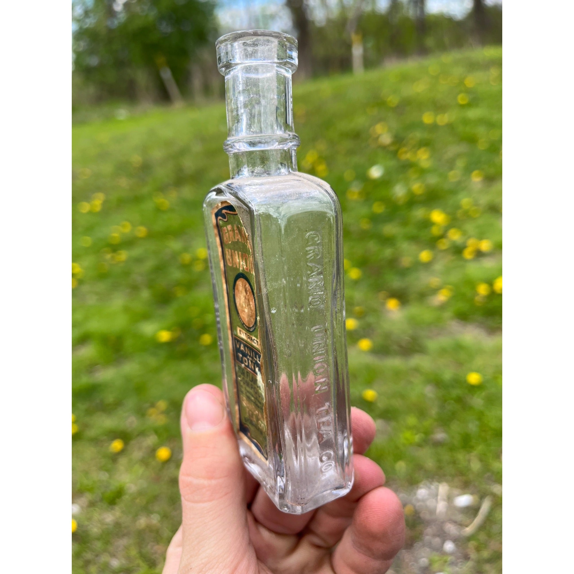 Antique 1900s Grand Union Tea Co New York Vanilla Bottle W/ label