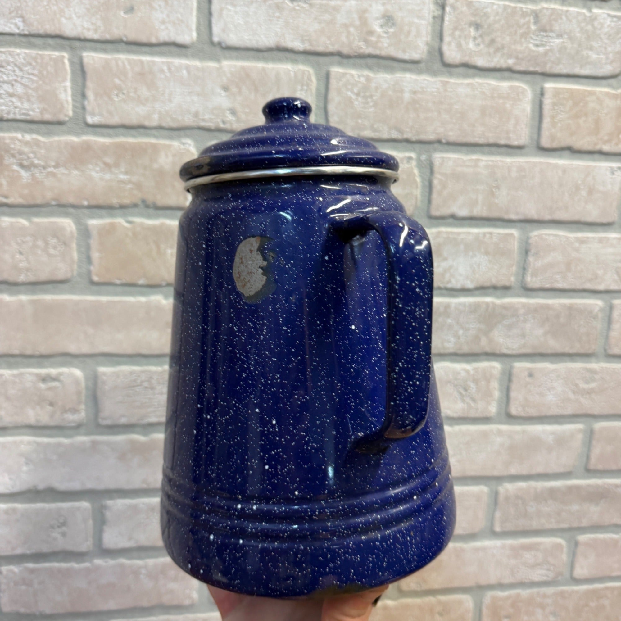 Vintage Graniteware / Enamelware Blue and White Speckle Coffee or Tea Pot / Kettle / Primitive Kitchen Decor / Farmhouse