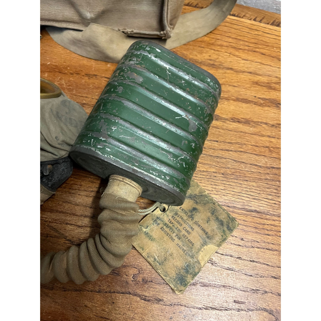 Original WWI U.S. Army M1917 SBR Gas Mask Respirator Bag with Contents WW1